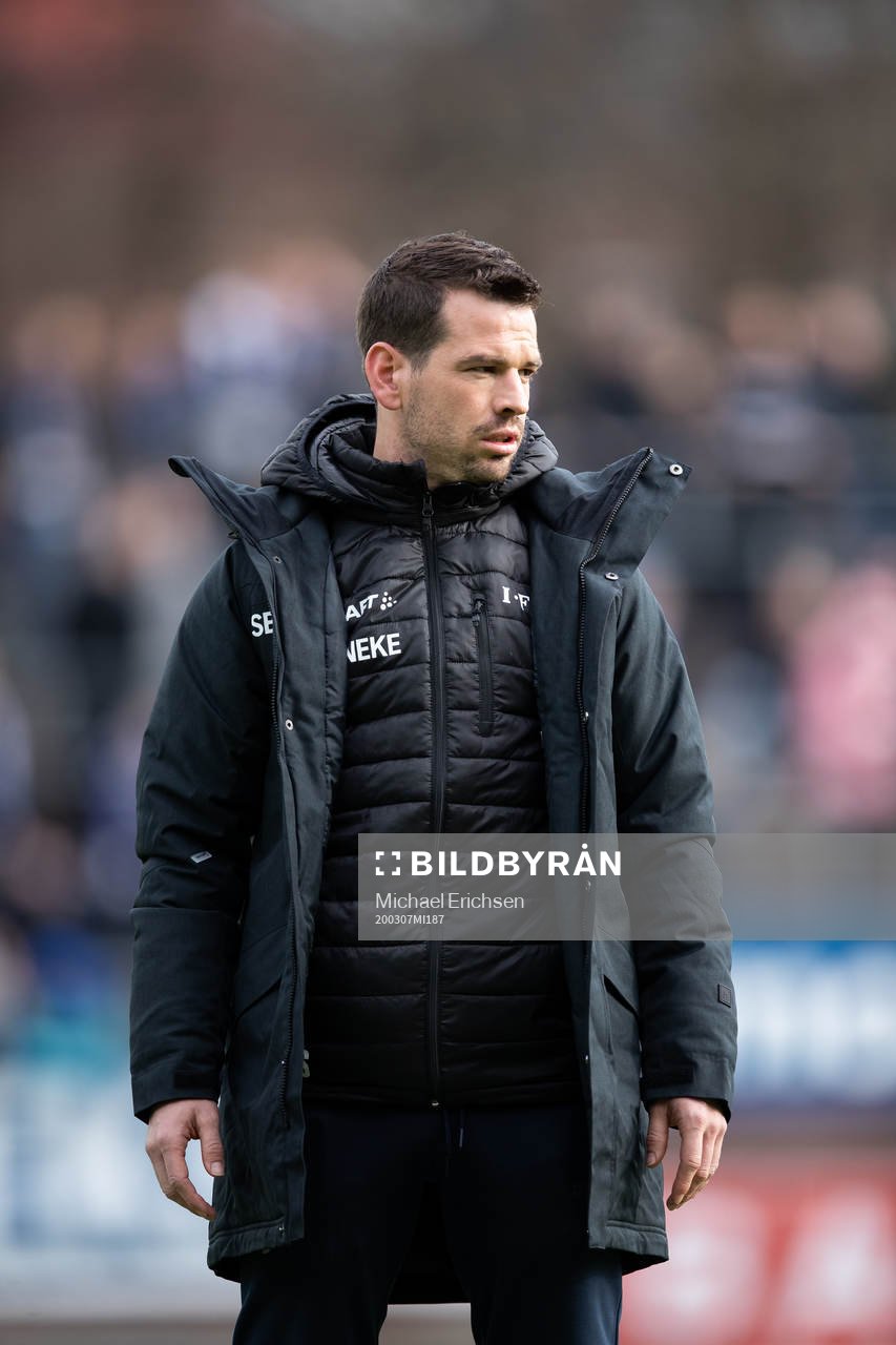 IFK Göteborgs assisterande tränare Ferran Sibila innan