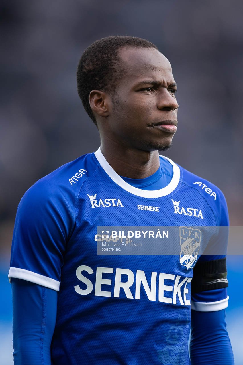 IFK Göteborgs Alhassan Yusuf innan fotbollsmatchen i