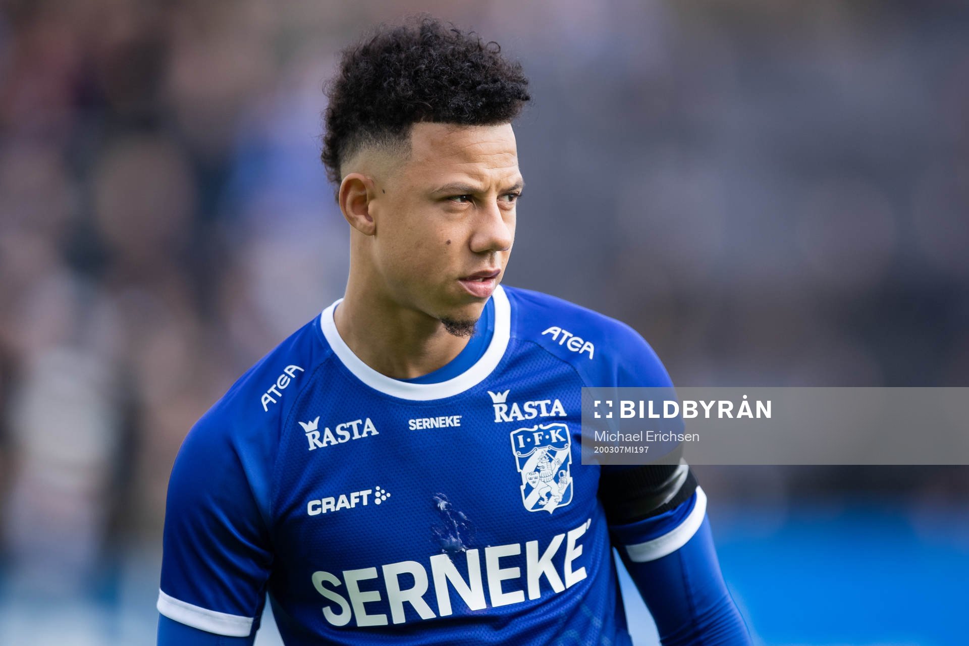 IFK Göteborgs Tobias Sana innan fotbollsmatchen i Svenska
