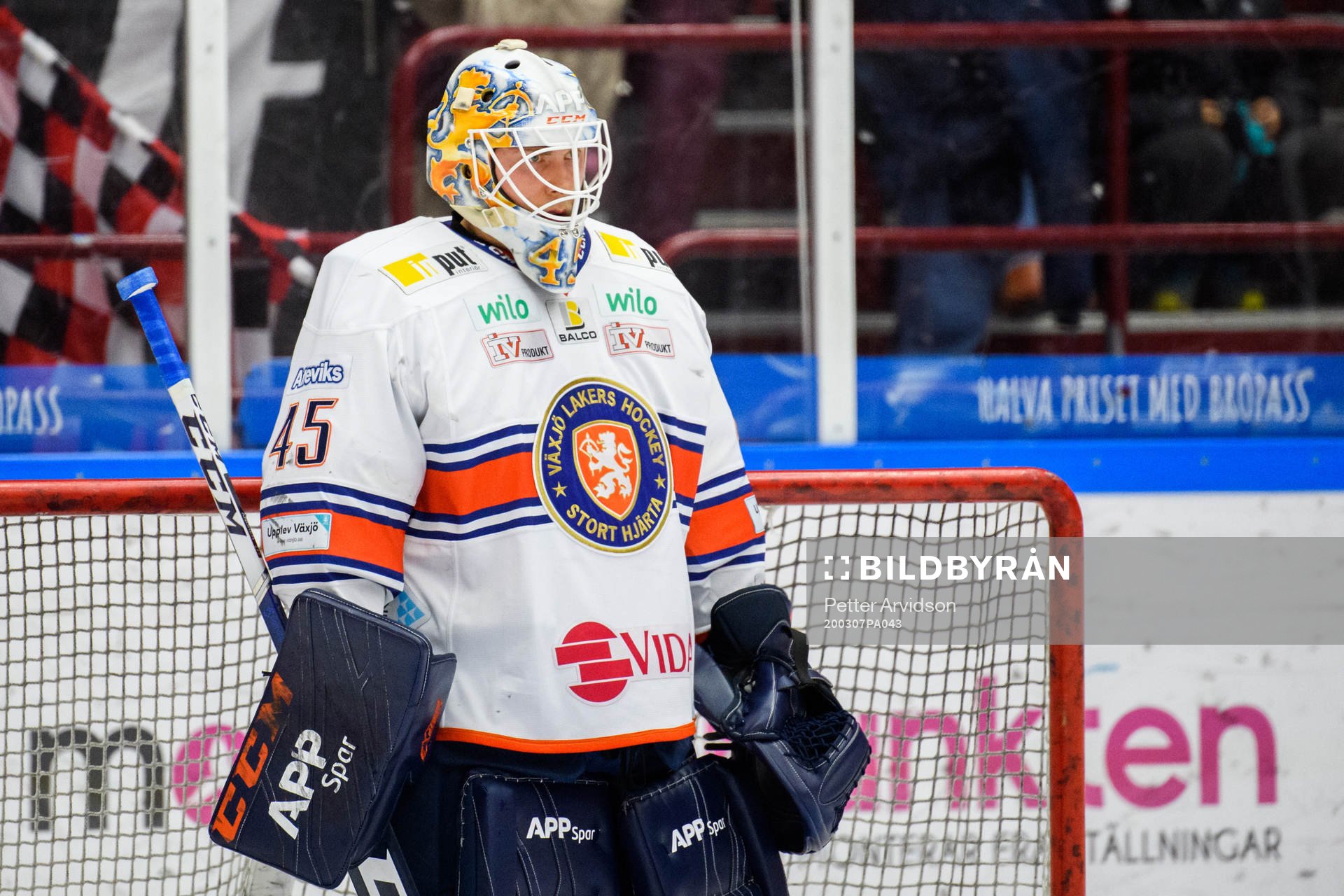Växjös målvakt Viktor Andrén deppar