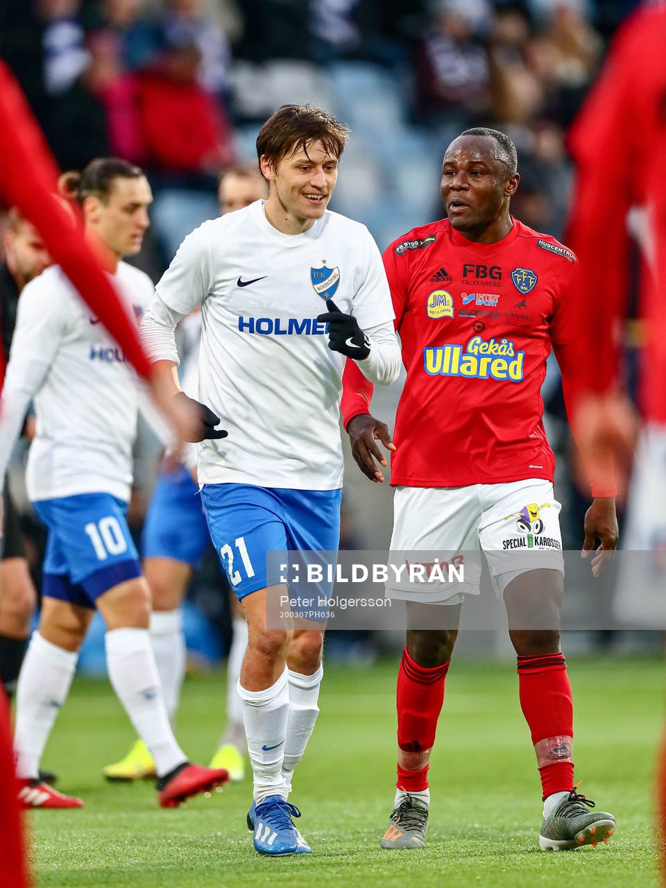 IFK Norrköpings Simon Thern och Falkenbergs Nsima Peter