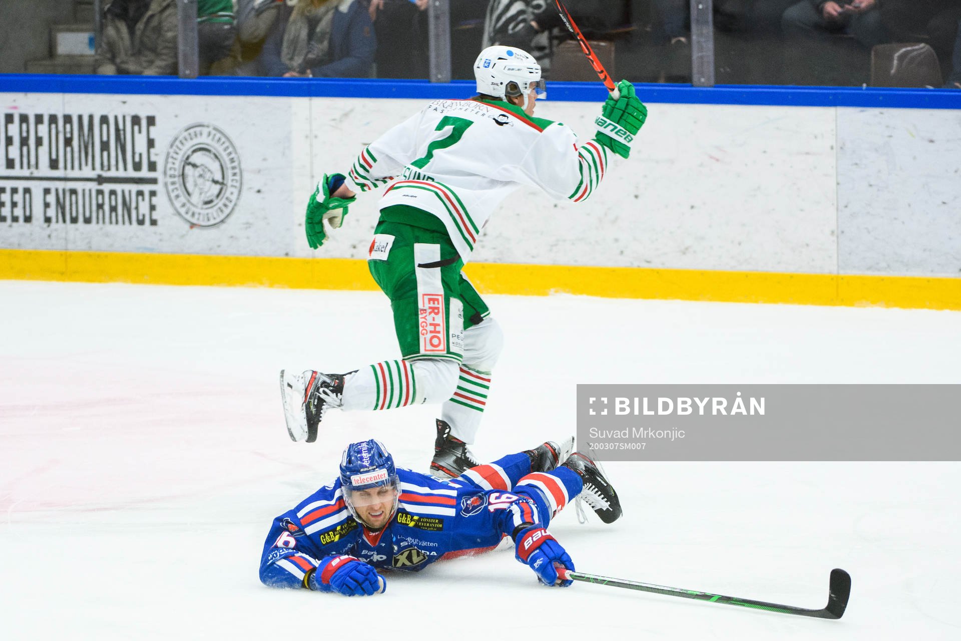 Rögles Erlend Lesund och Oskarshamns Arsi Piispanen