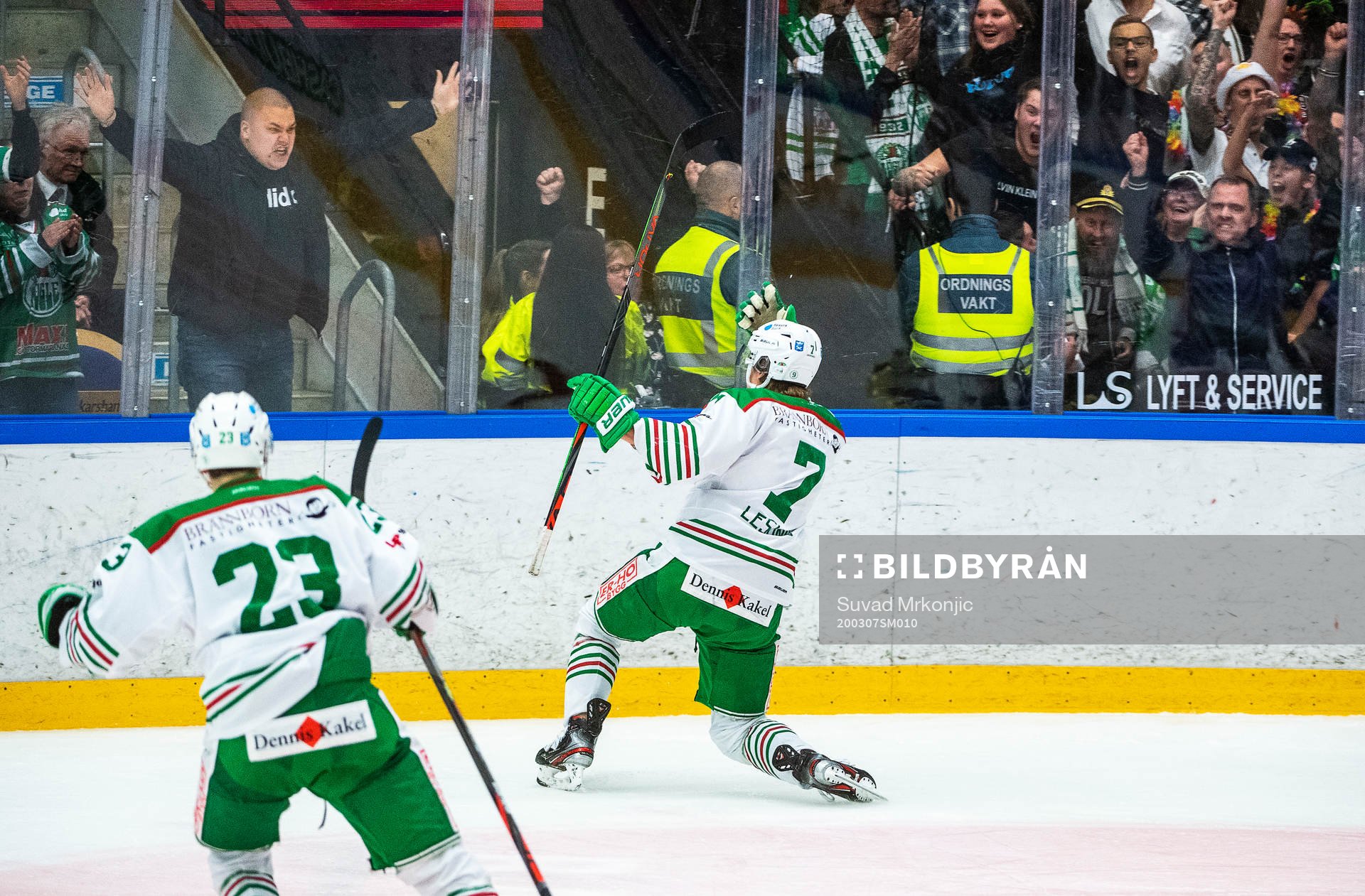 Rögles Erlend Lesund jublar