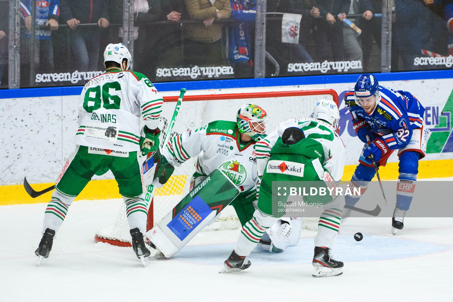 Oskarshamns Markus Modigs oroar framför Rögles målvakt