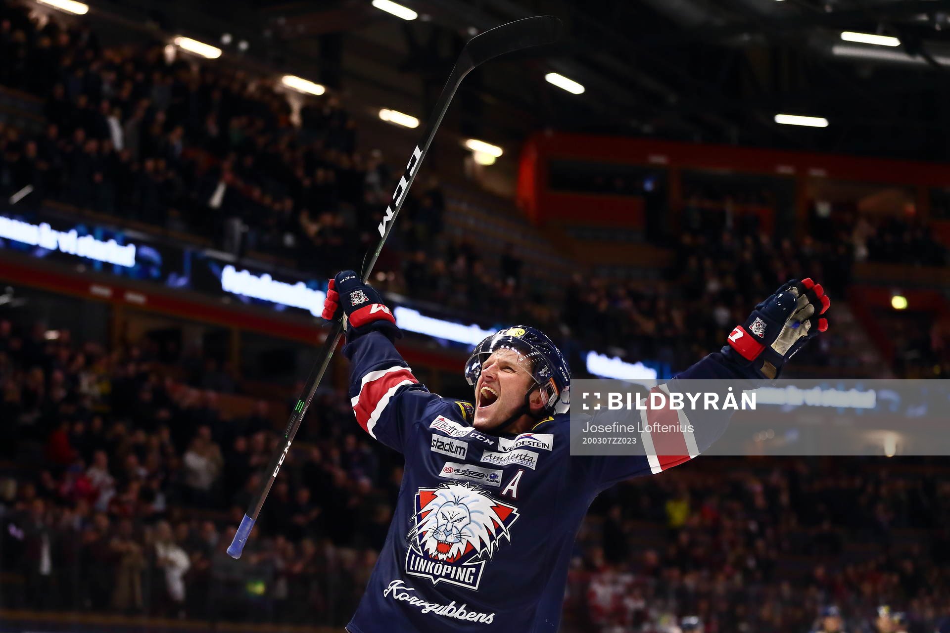 Linköpings Sebastian Karlsson jublar