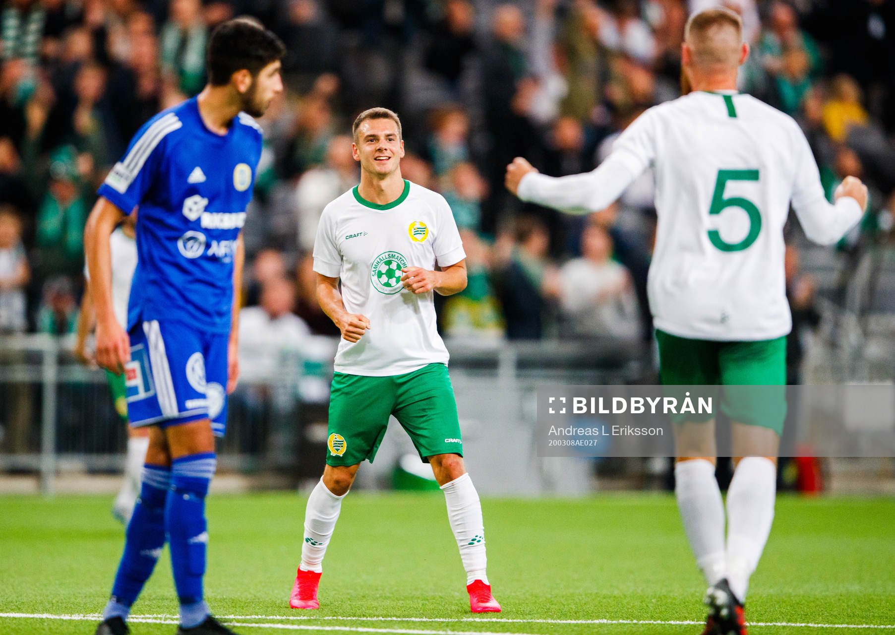 Hammarbys Alexander Kacaniklic jublar