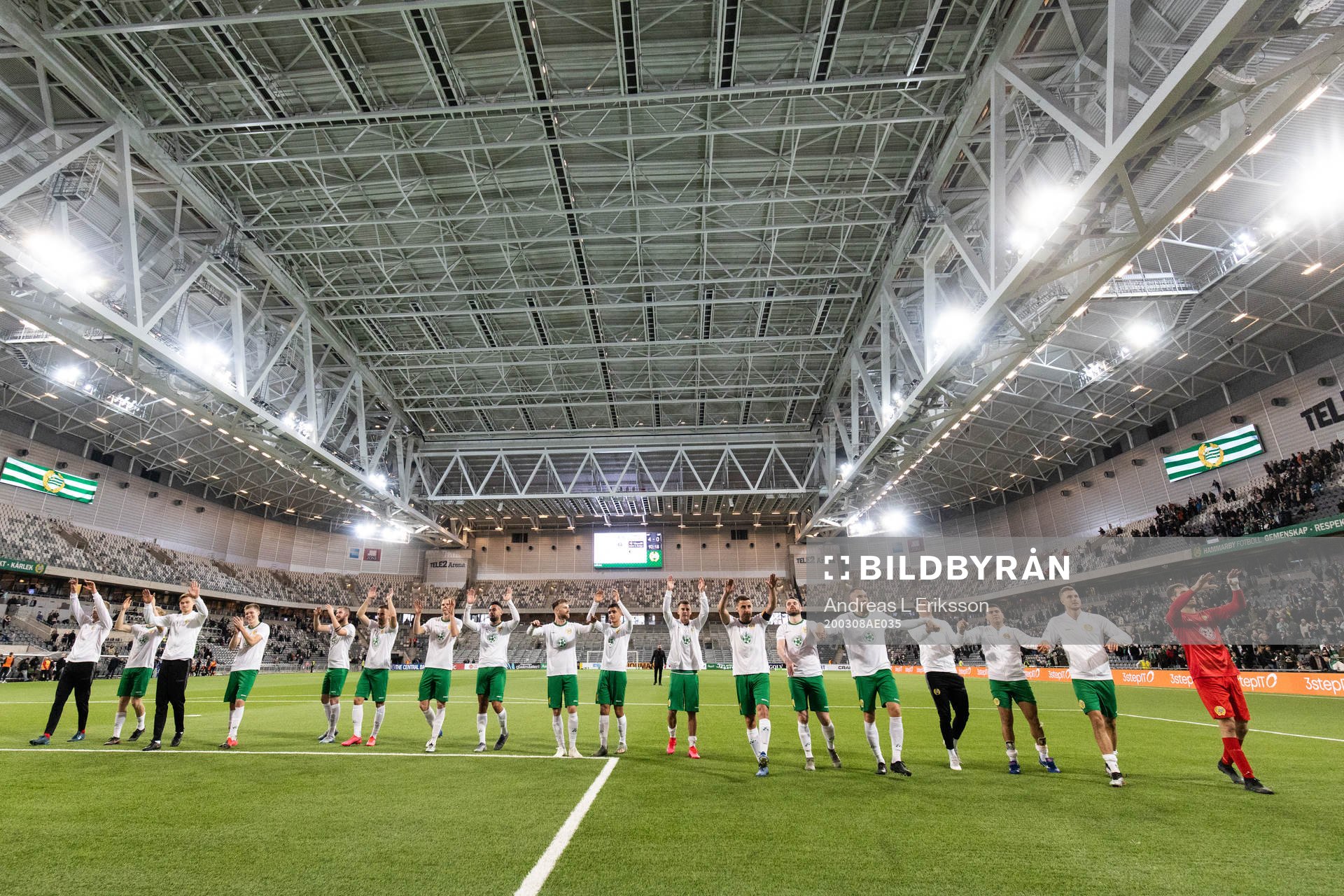 Hammarbys spelare jublar