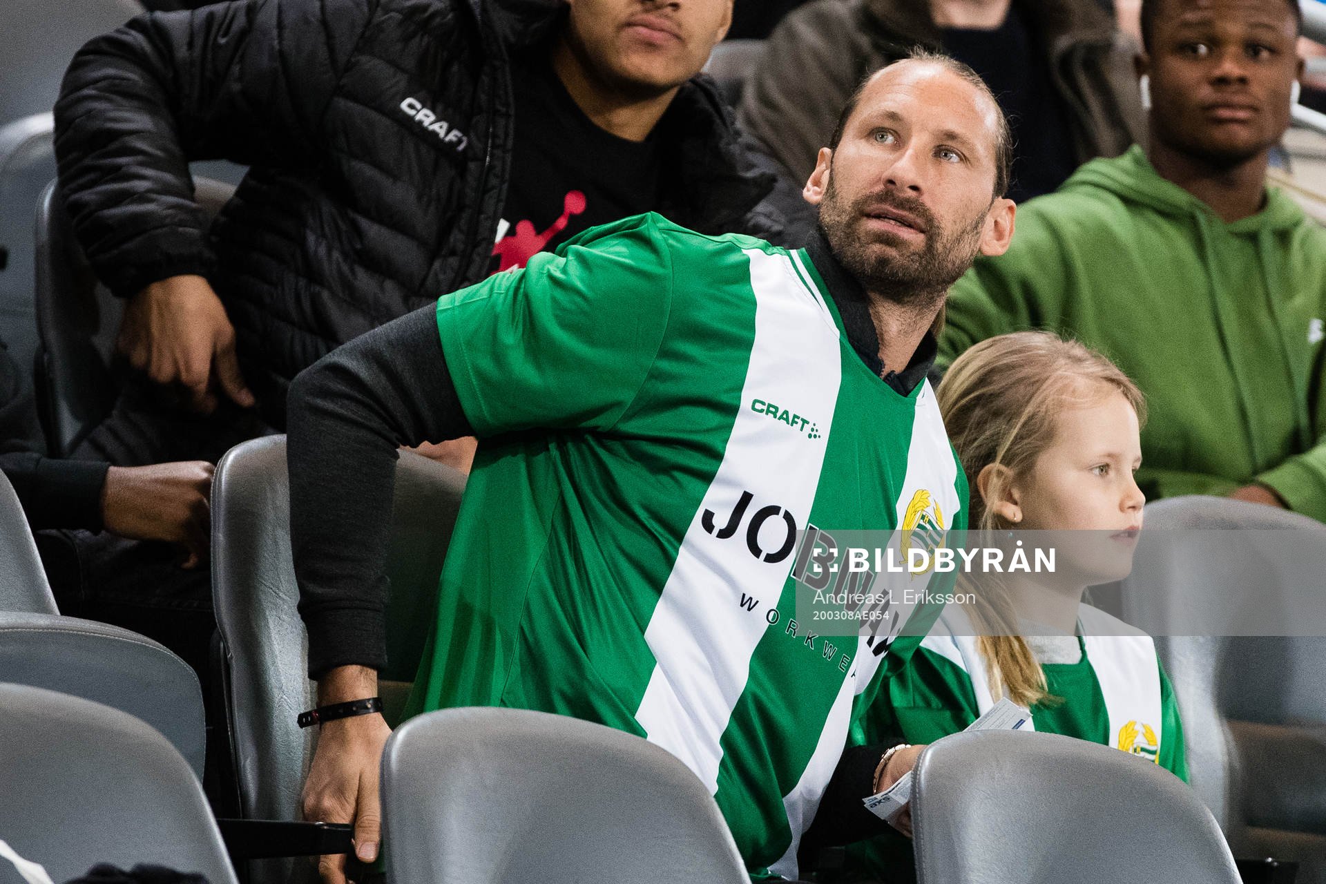 Hammarbys fd målvakt Johan Wiland på läktaren under fotbollsmatchen i Svenska Cupen mellan Hammarby och GIF Sundsvall den 8 mars 2020 i Stockholm.