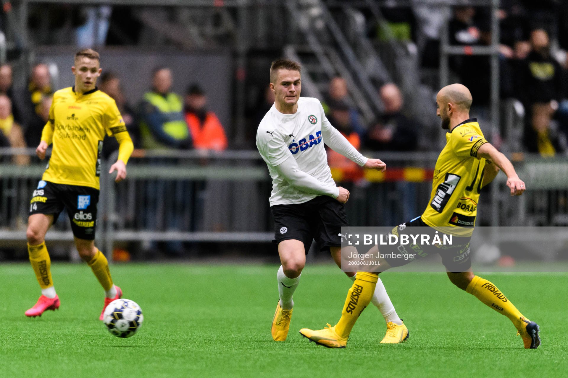 Örebros Benjamin Hjertstrand och Elfsborgs Robert Gojani