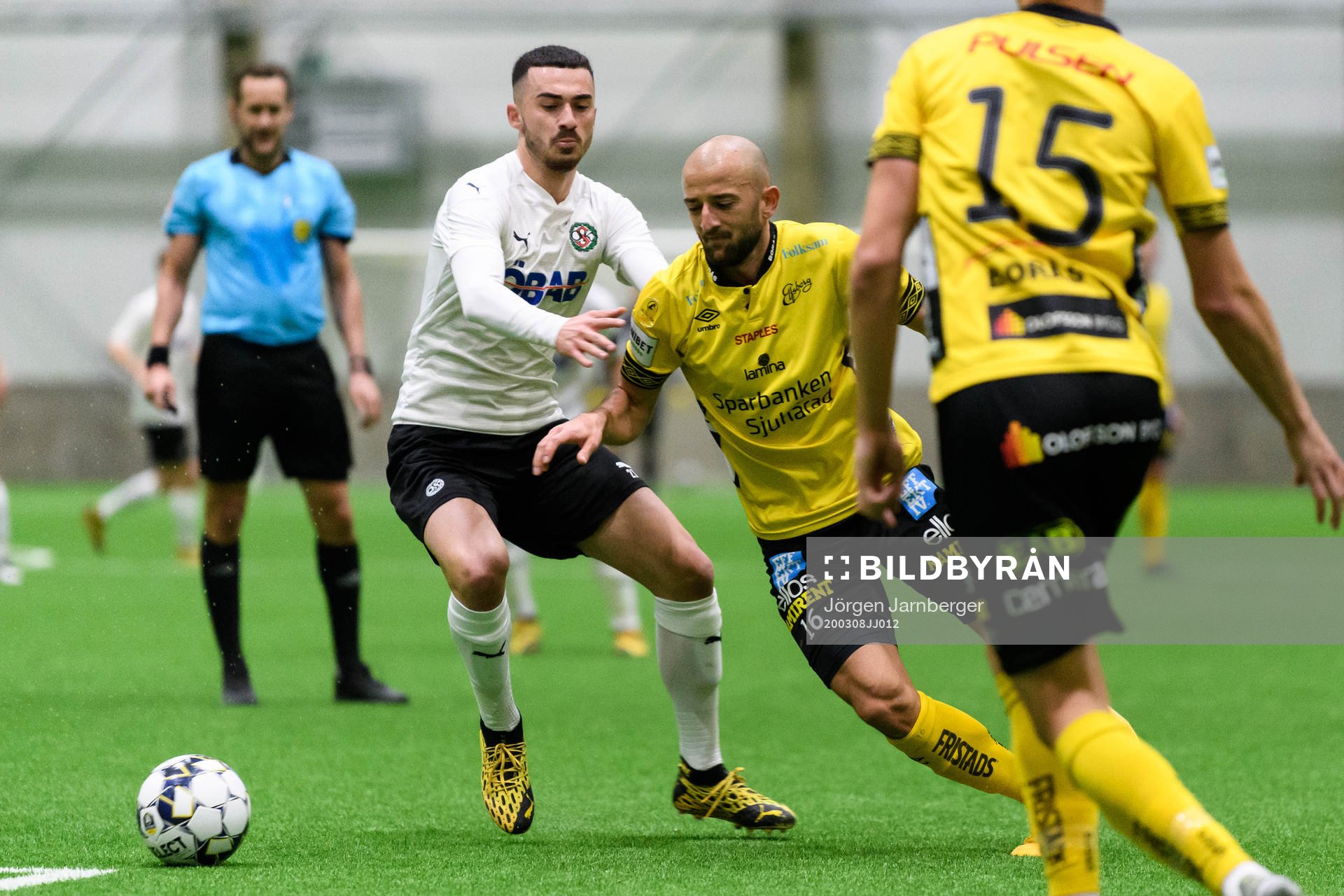 Elfsborgs Robert Gojani och Örebros Simon Amin