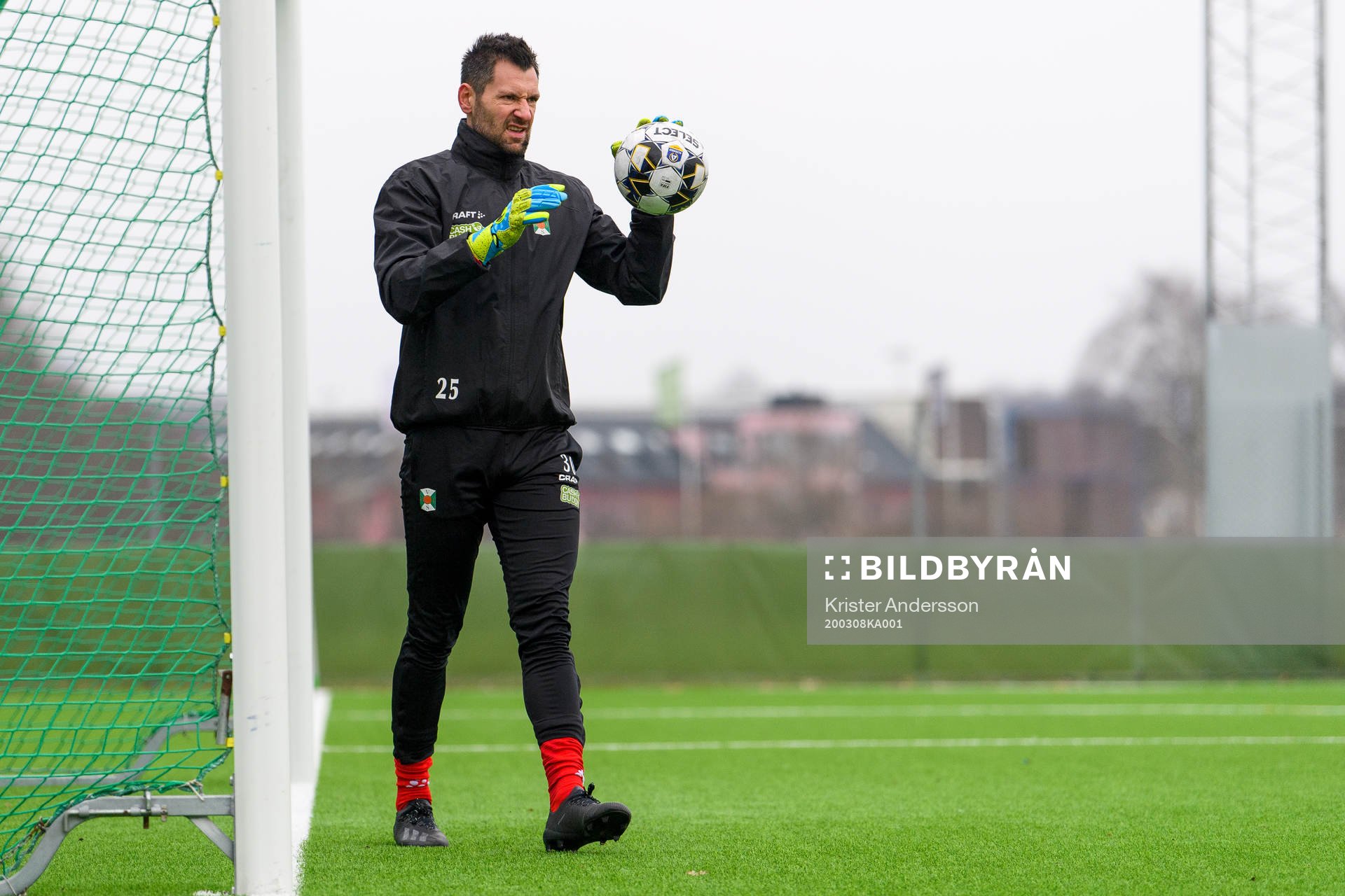Varbergs målvakt Stojan Lukic före fotbollsmatchen i