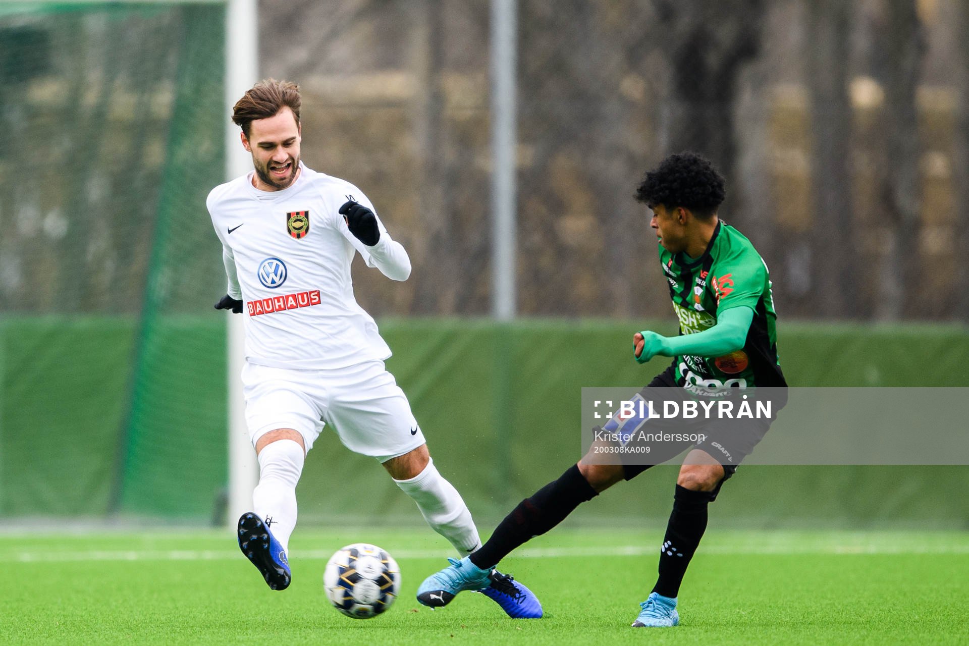 Brommapojkarnas Simon Helg och Varbergs Keanin Ayer Boya