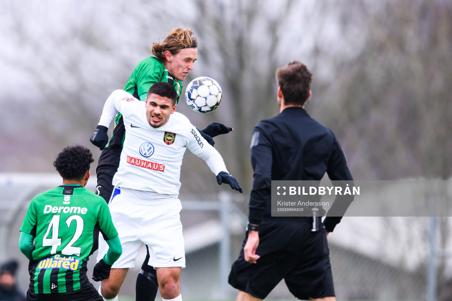 Varbergs Joakim Lindner och Brommapojkarnas Omar Faraj