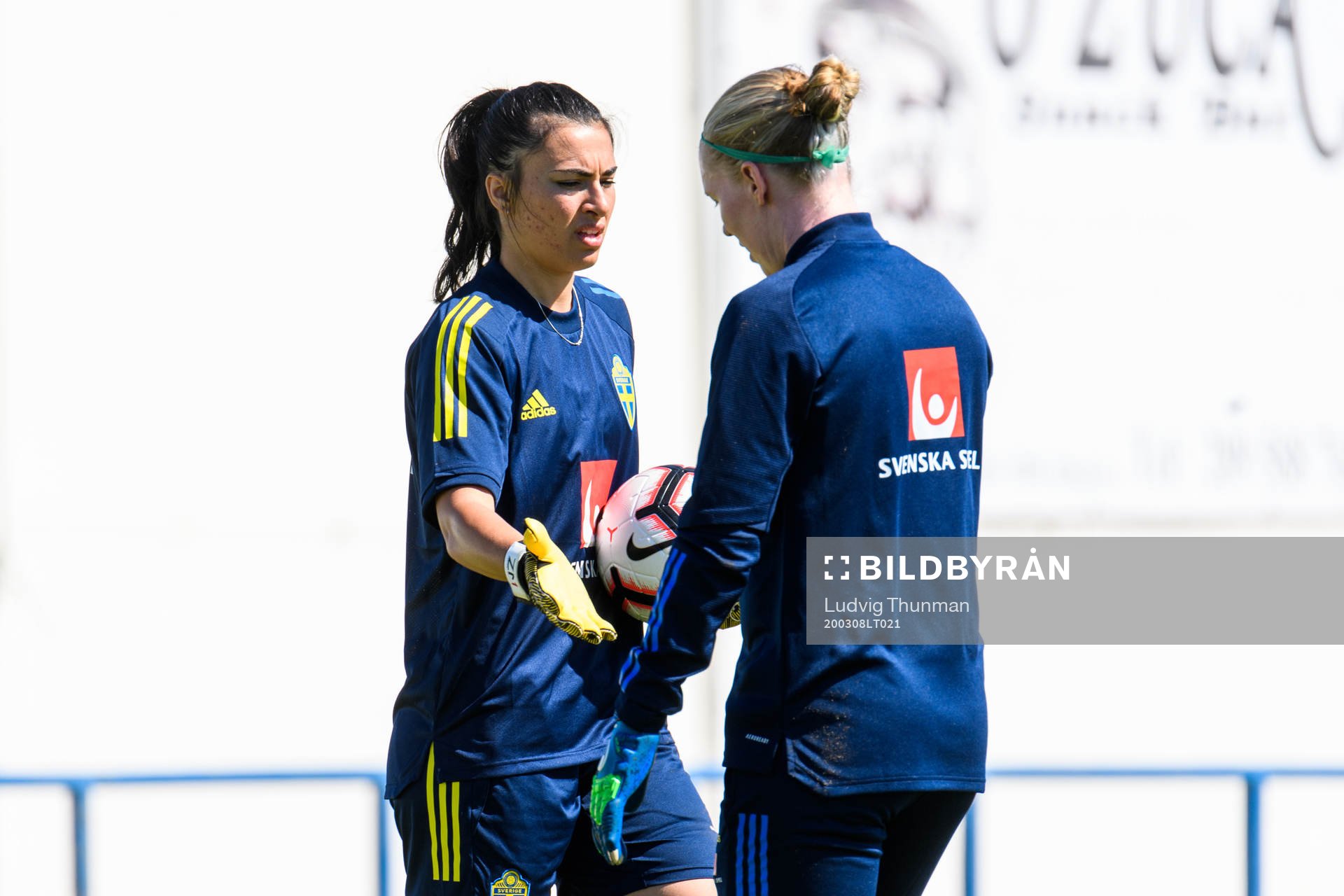 Goalkeeper Zecira Musovic and goalkeeper Hedvig Lindahl