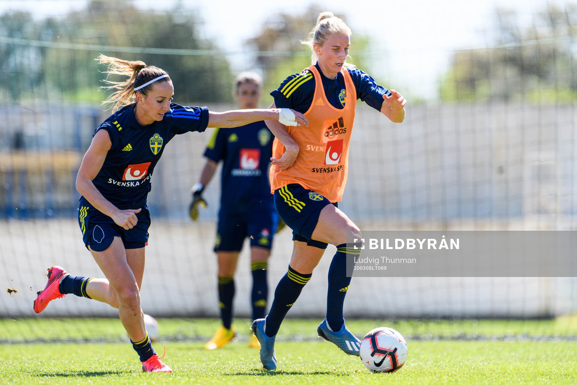 Kosovare Asllani and Sofia Jakobsson