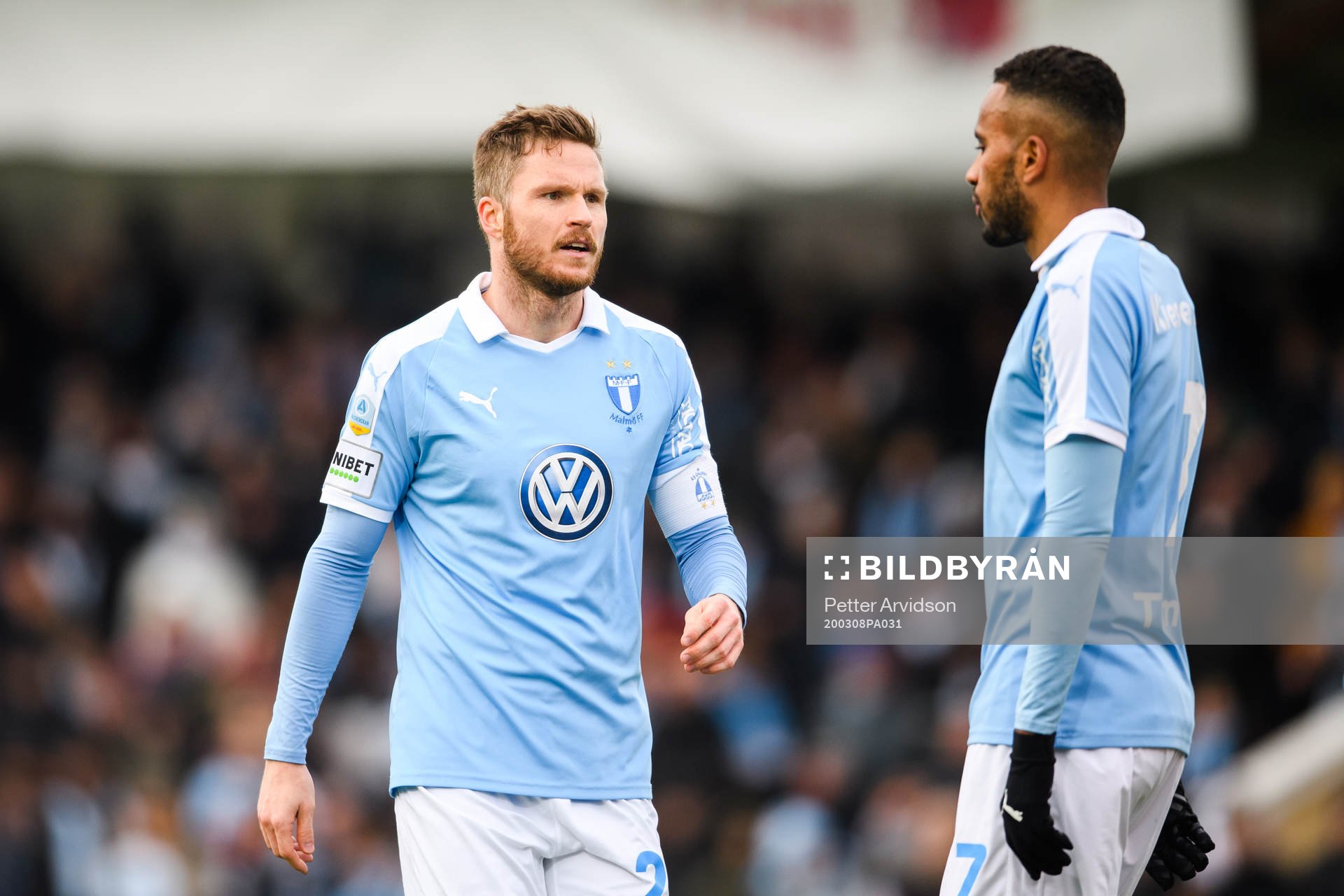 Malmö FFs Lasse Nielsen och Isaac Kiese Thelin deppar