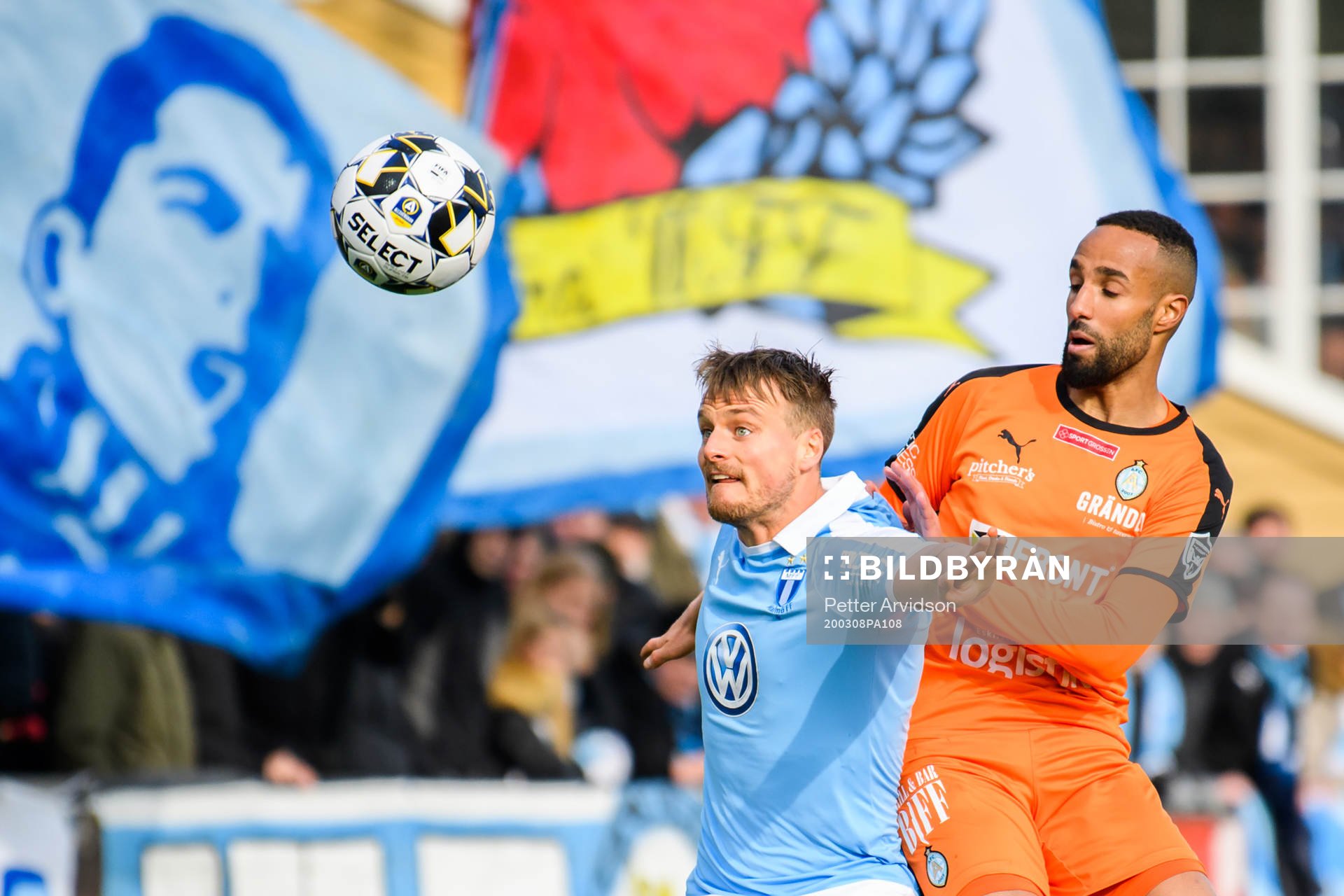 Malmö FFs Eric Larsson och AFC Eskilstunas Ferid Ali