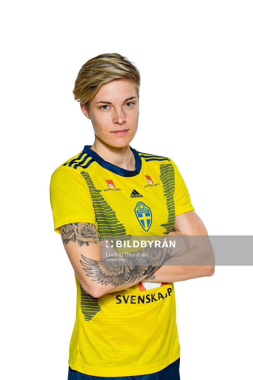 Lina Hurtig poses for a portrait