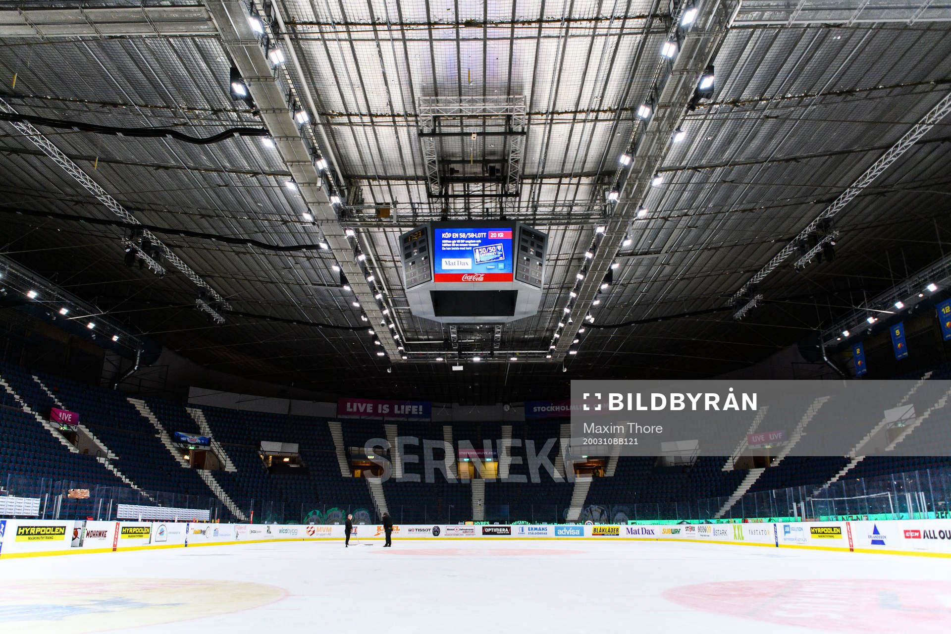Vy över isen på Hovet