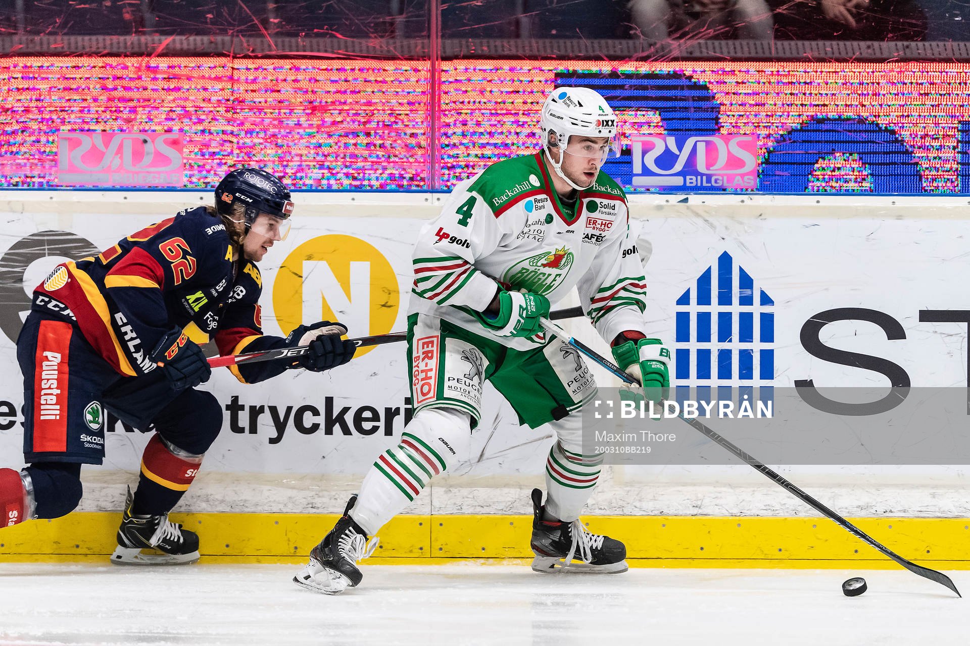 Djurgårdens Manuel Ågren och Rögles Kodie Curran