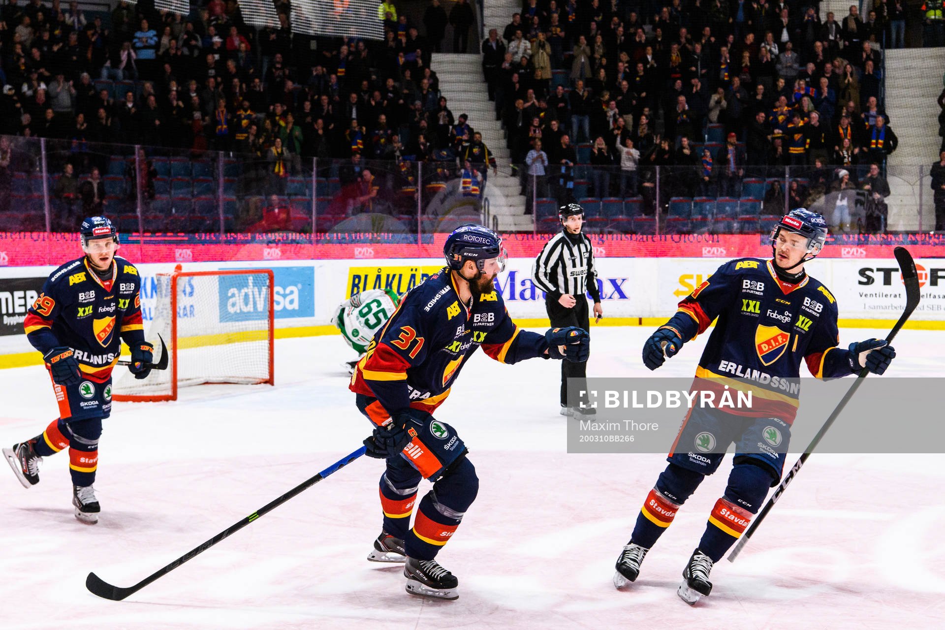 Djurgårdens Dick Axelsson och Marcus Högström jublar