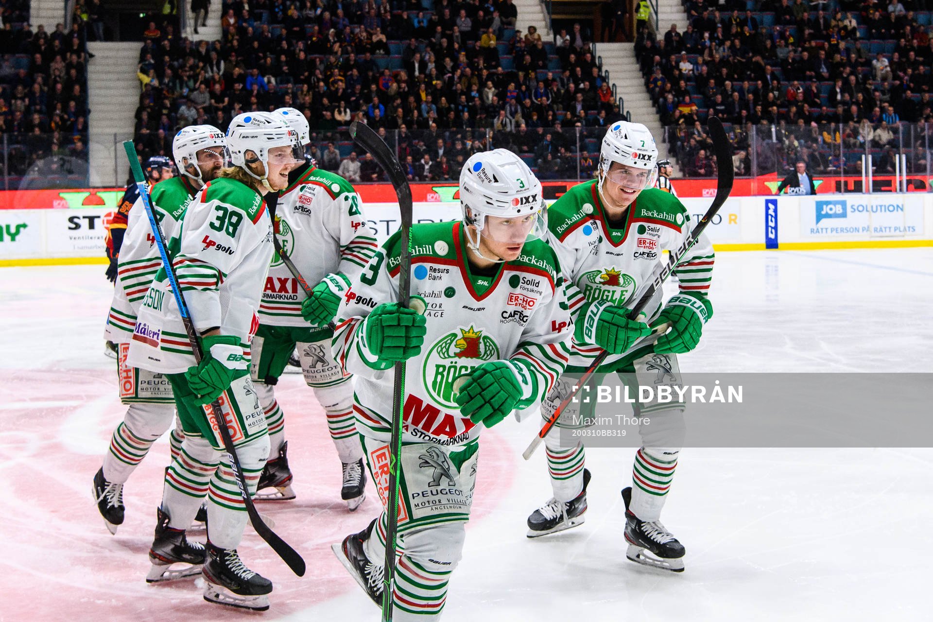 Rögles Daniel Bertov jublar