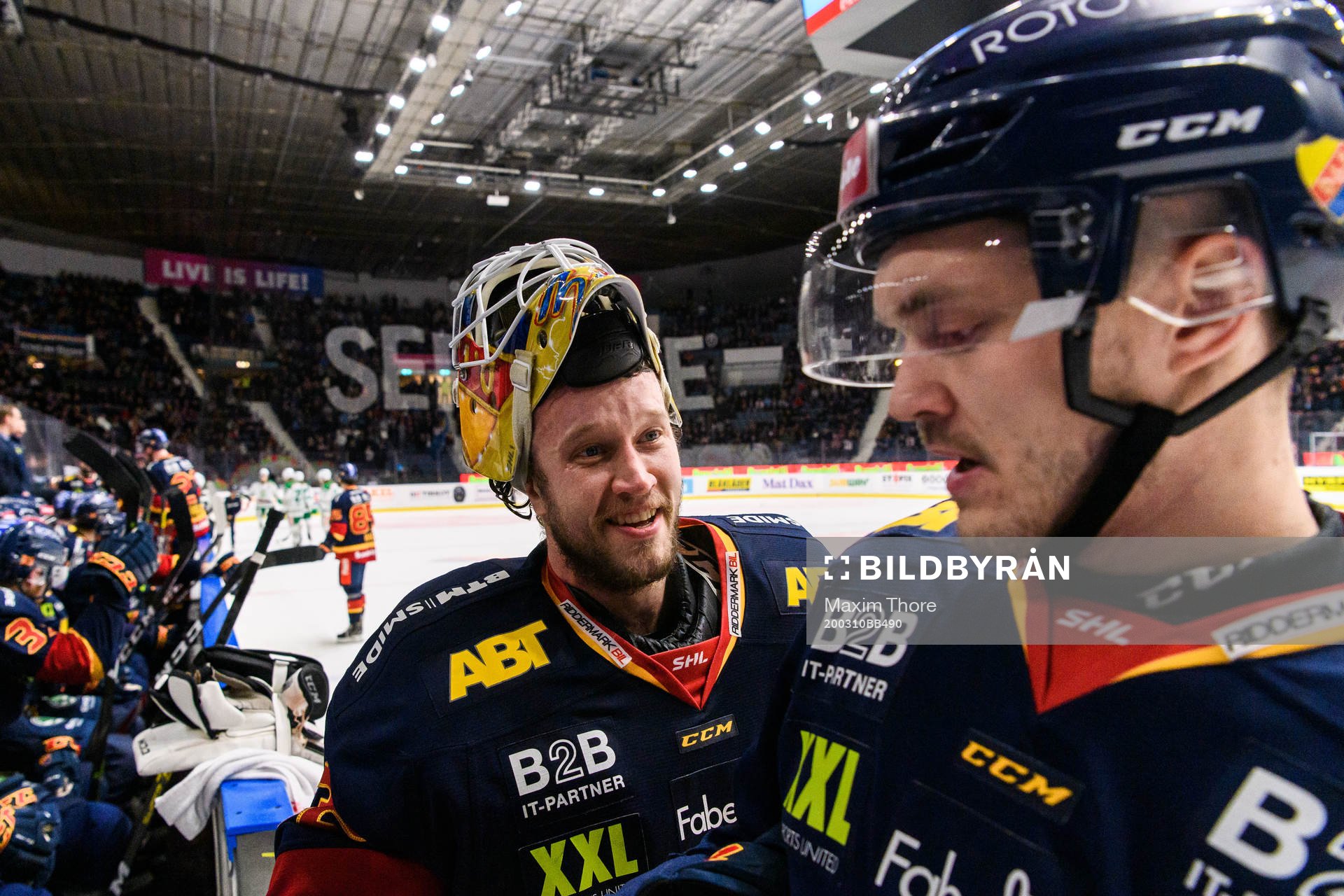 Djurgårdens målvakt Karri Rämö och Marcus Högström i