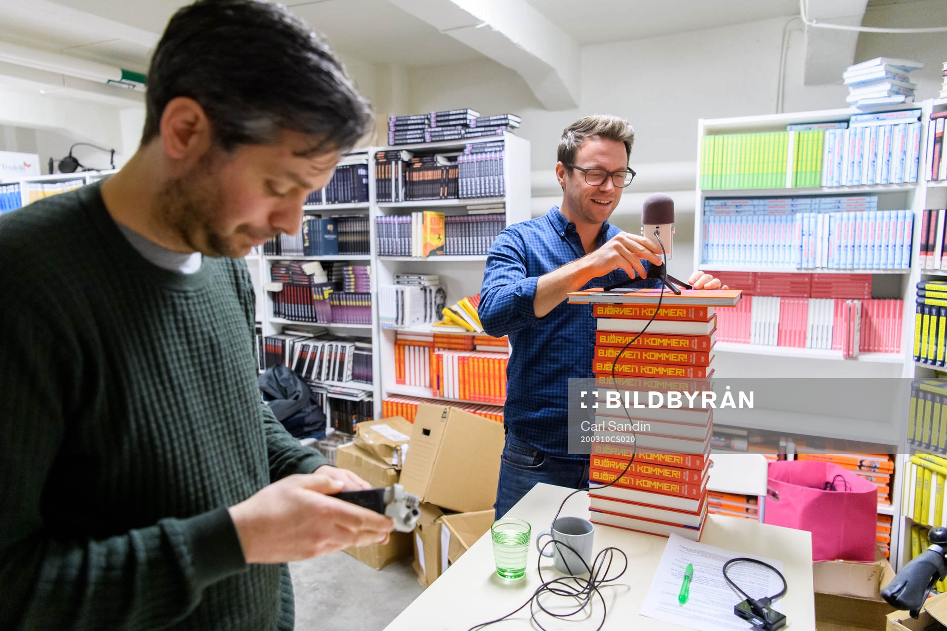 Johan Orrenius och Anders Bengtsson förbereder för