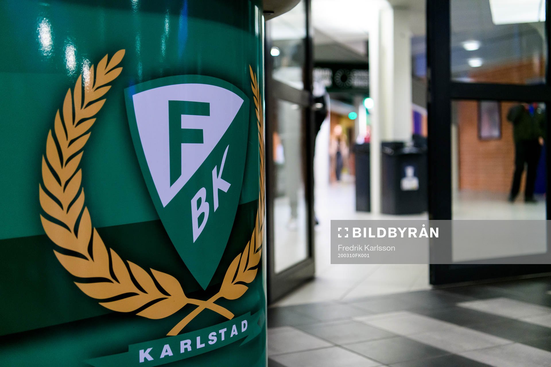 Färjestads logga på en monter