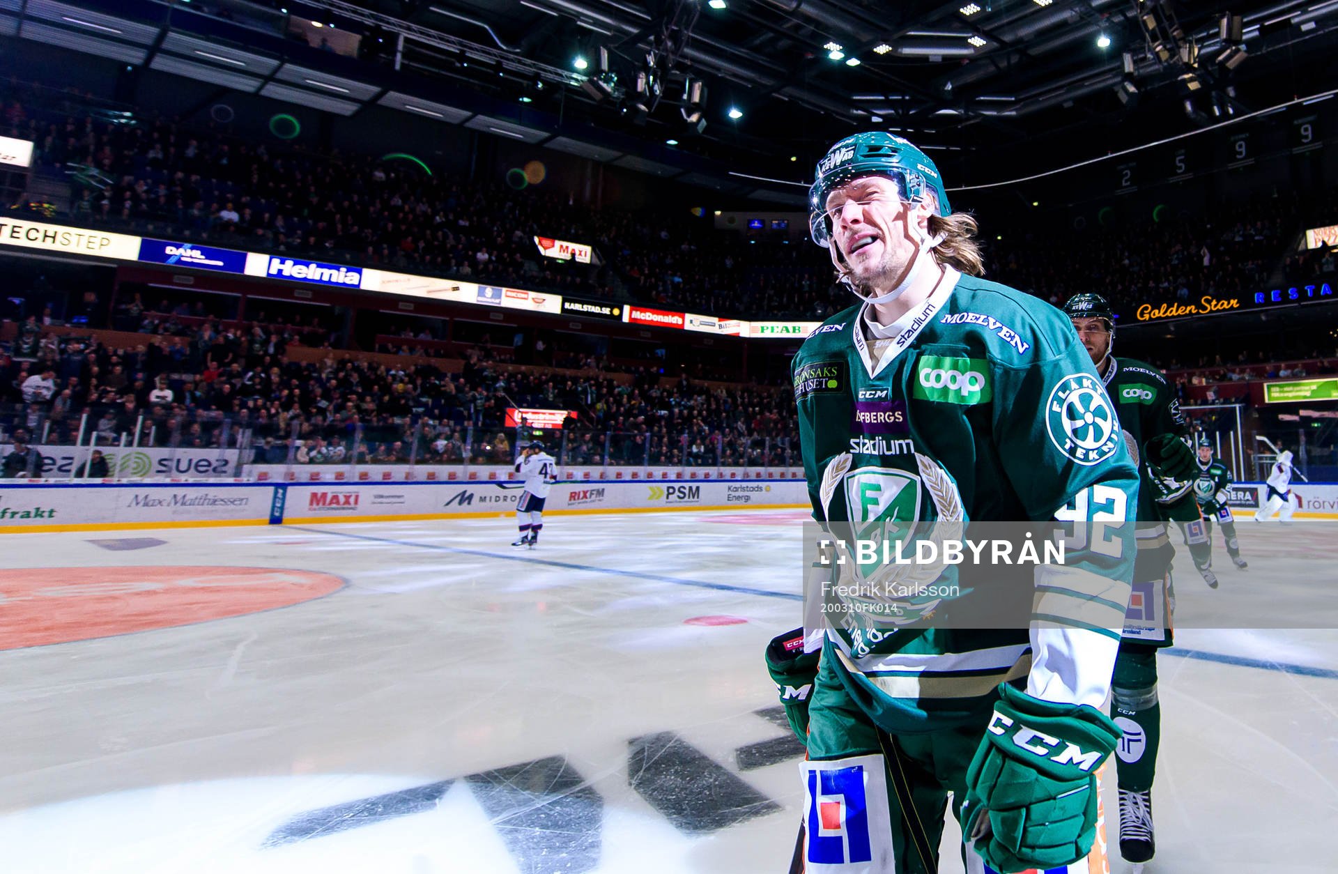 Färjestads Jesper Olofsson jublar