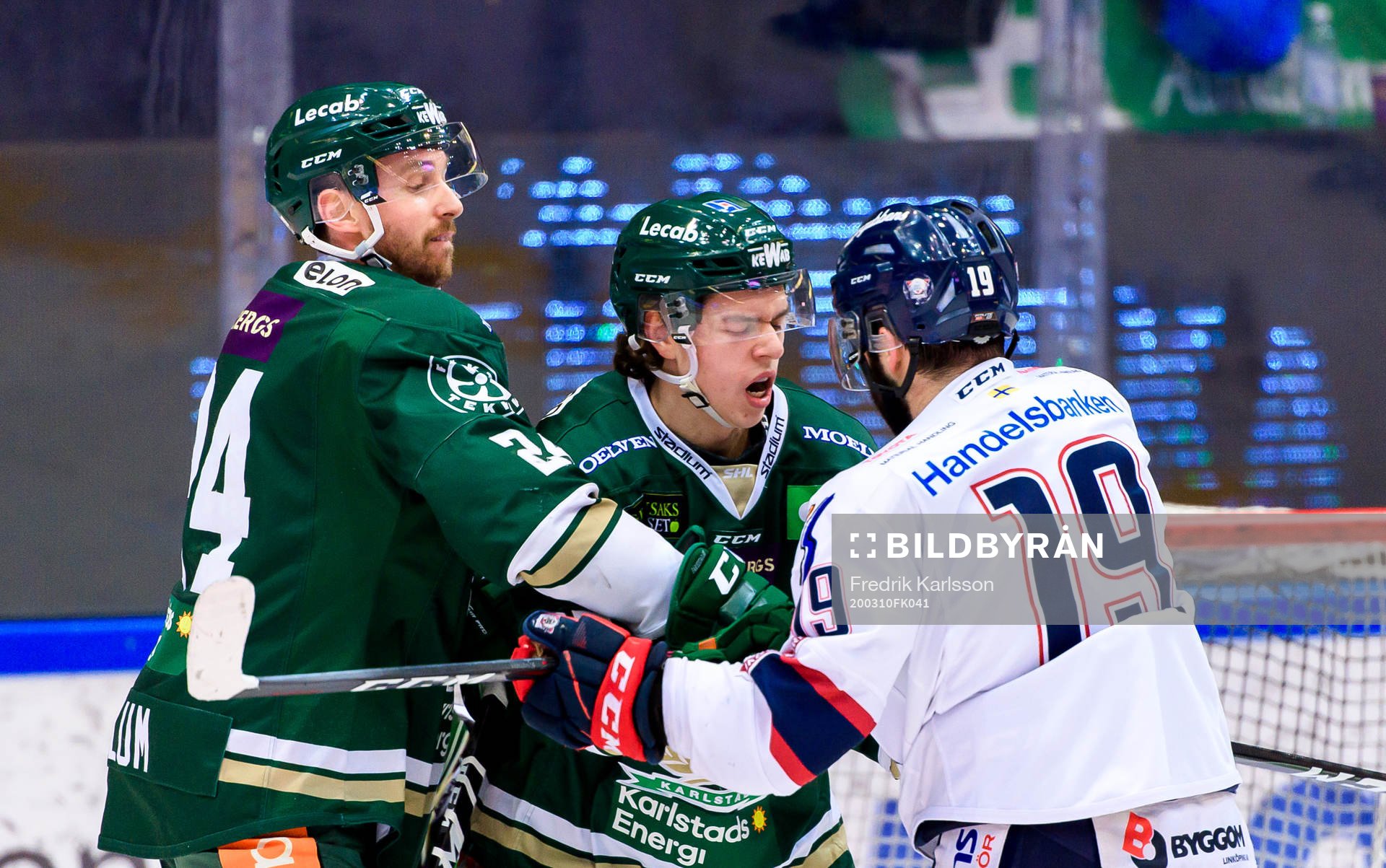 Färjestads Jonathon Blum och Albert Johansson i bråk med