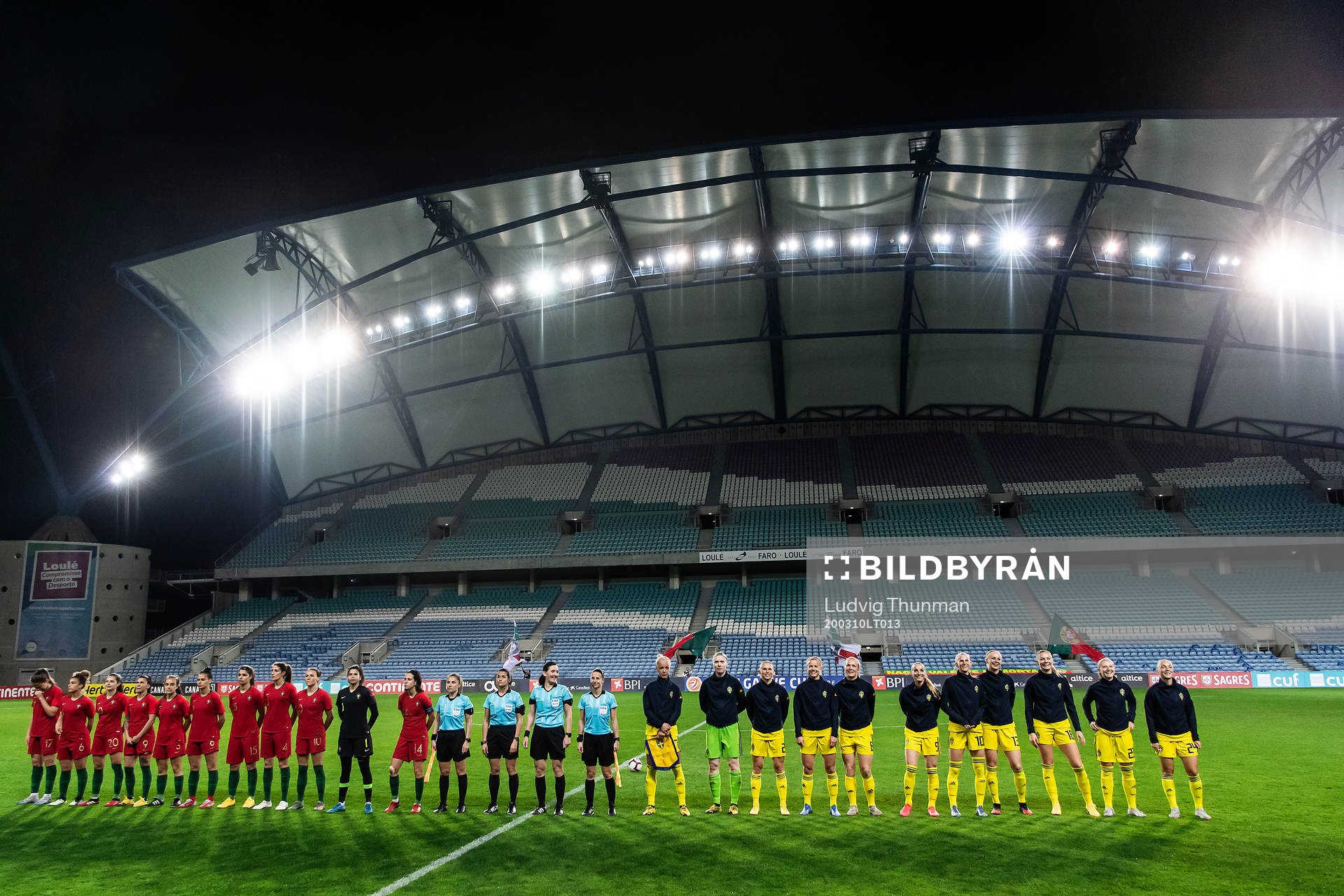Players line up