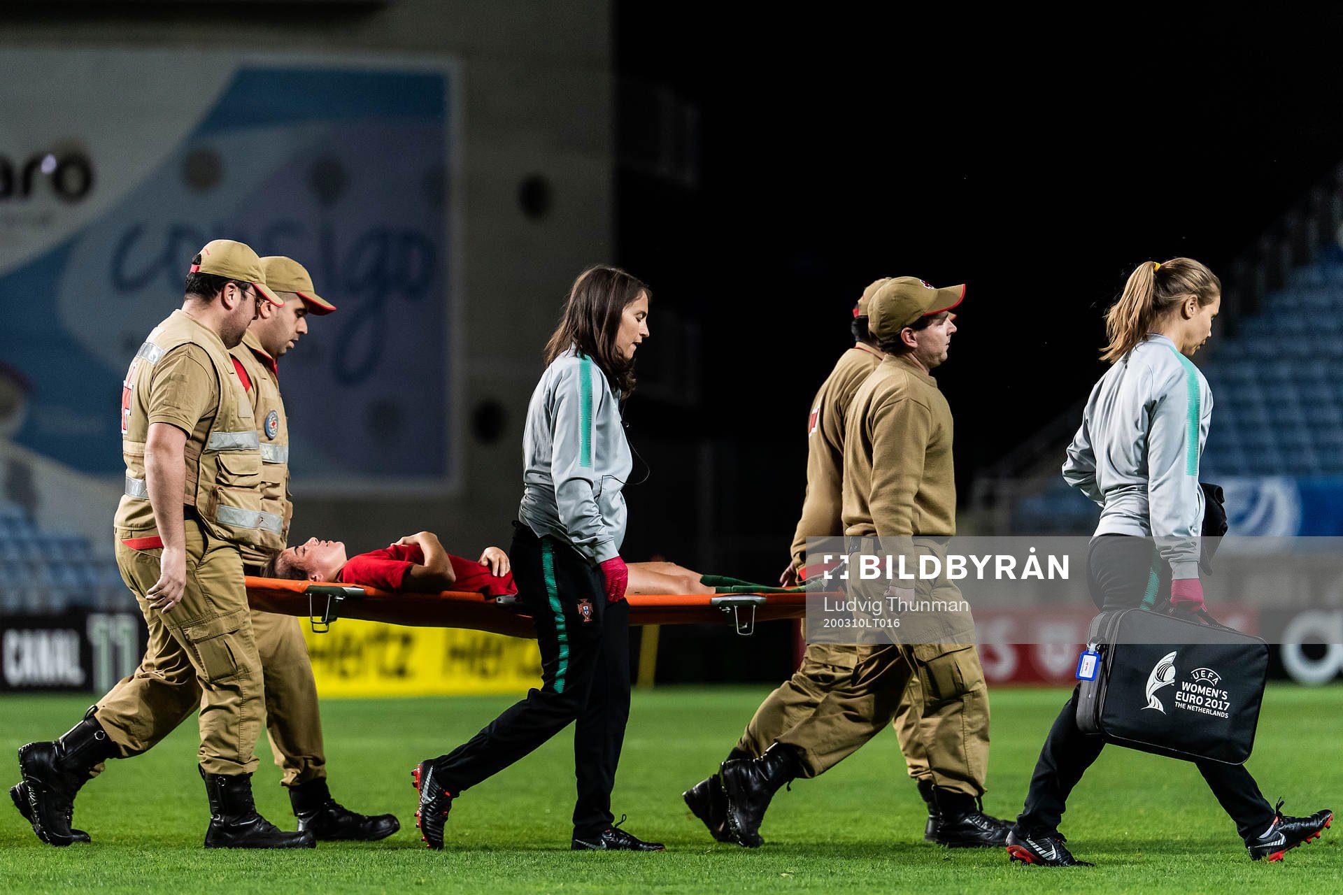 Joana Marchao of Portugal recieves medical treatment