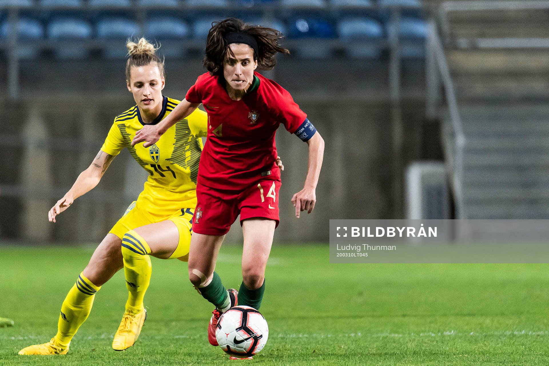 Nathalie Björn of Sweden and Dolores Silva of Portugal