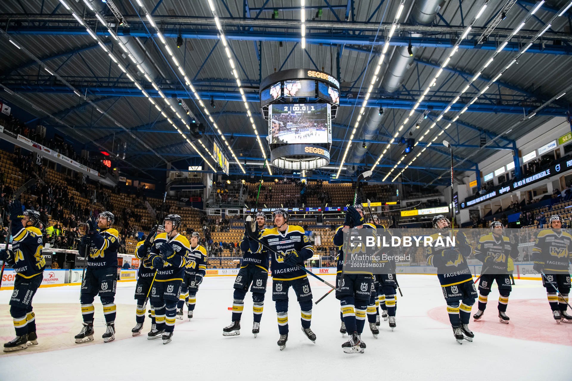 s spelare tackar fansen