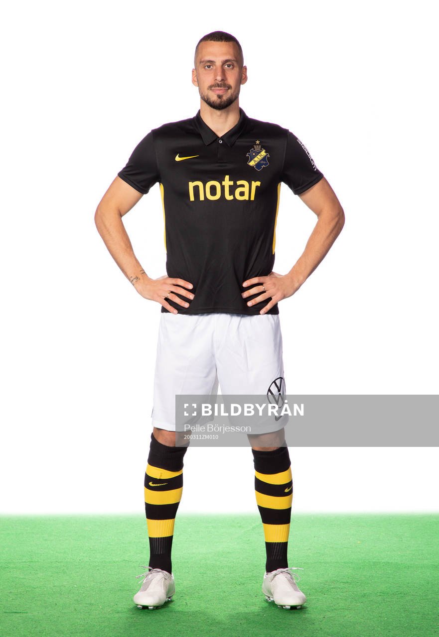 s Panajotis Dimitriadis
