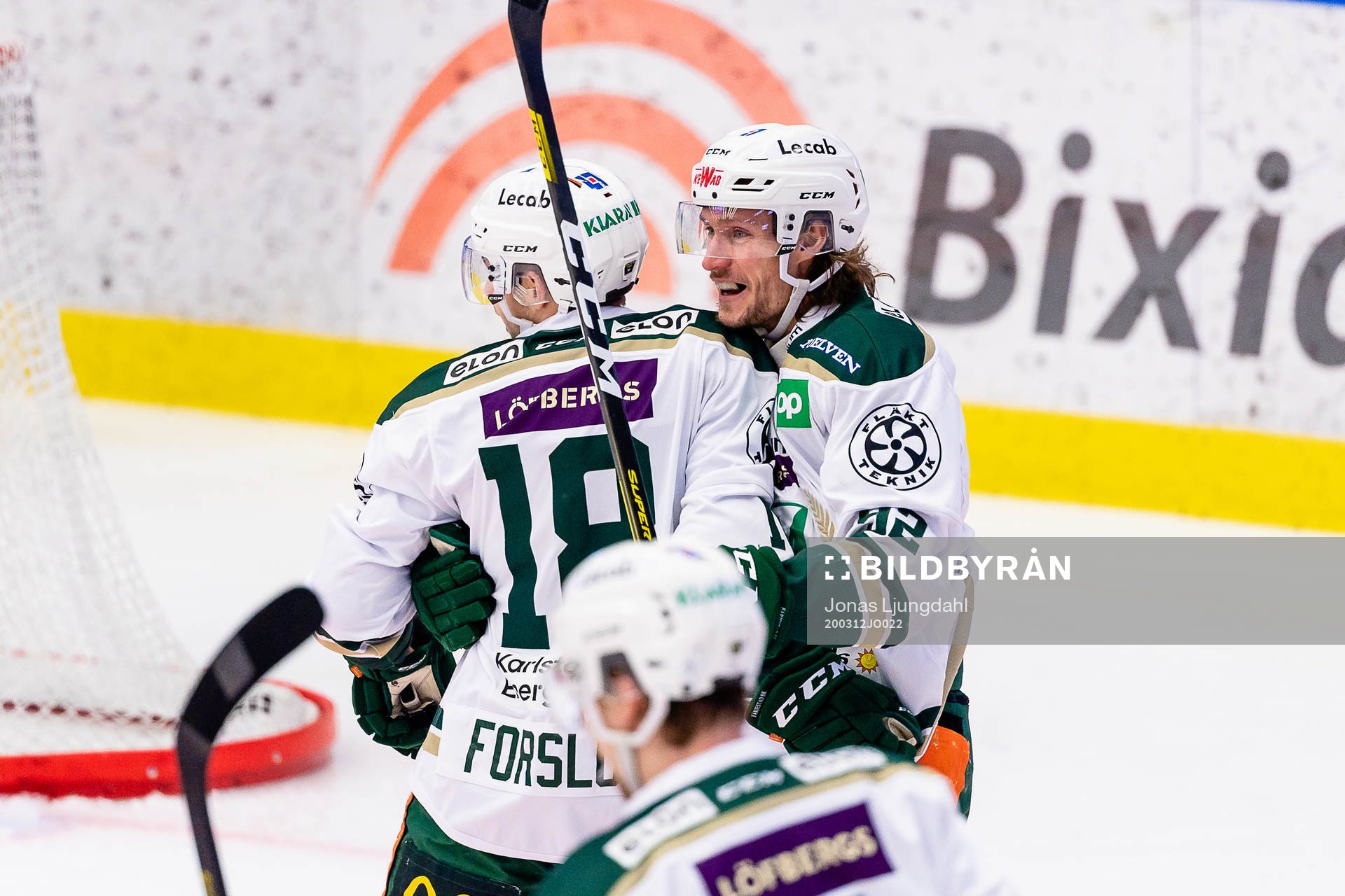 Färjestads Jesper Olofsson jublar