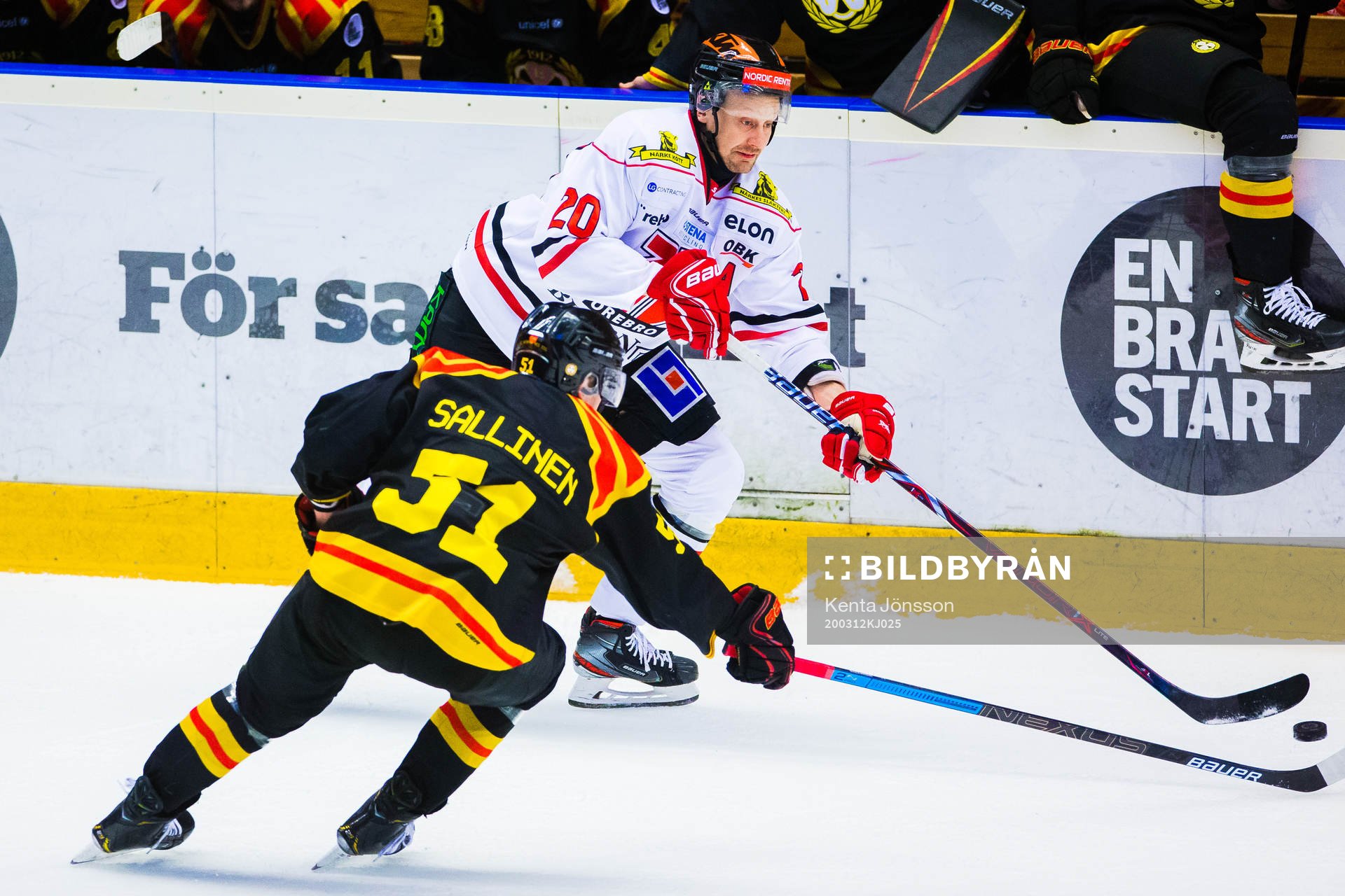 Brynäs Tomi Sallinen och Örebros Marcus Weinstock