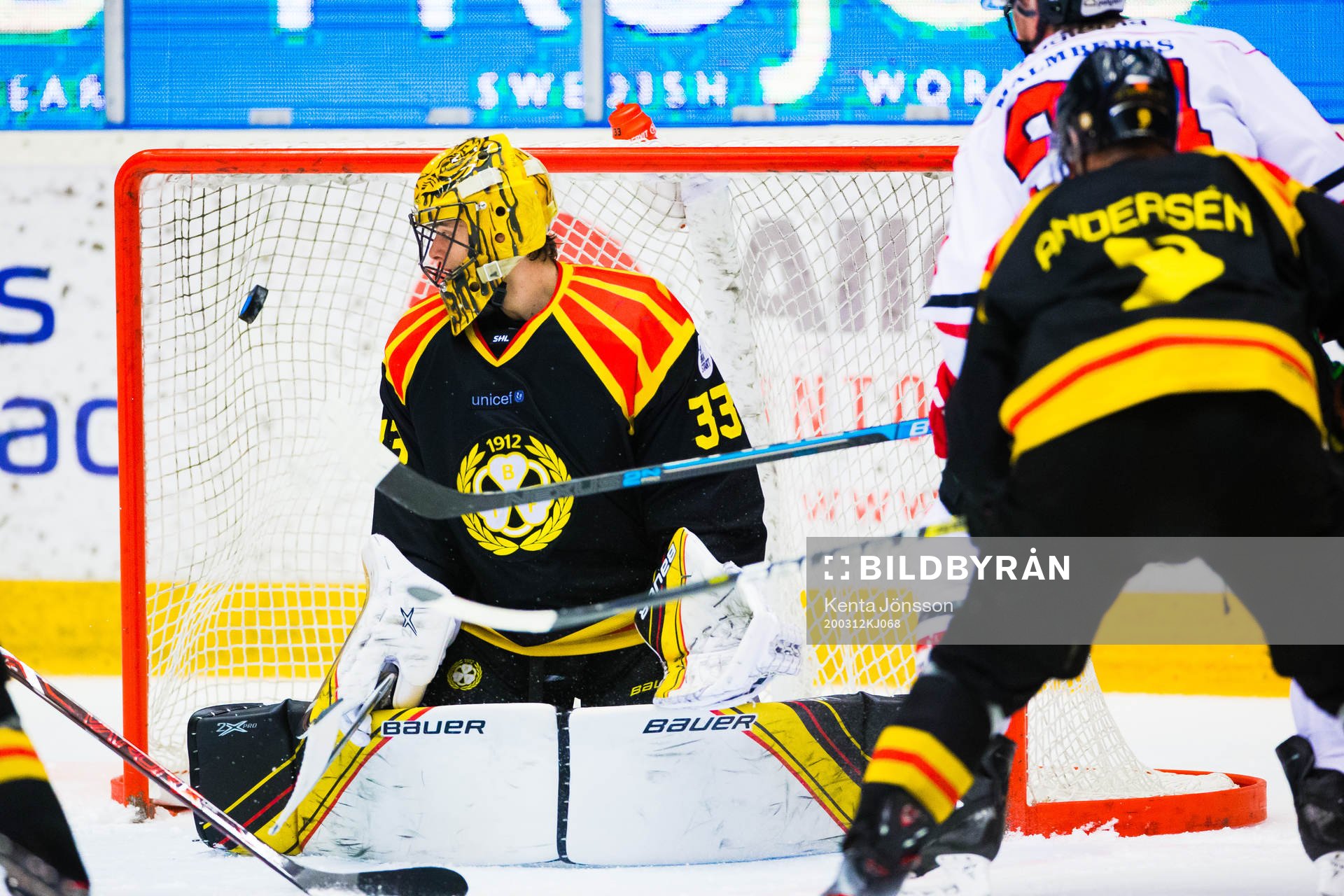 Brynäs målvakt Samuel Ersson släpper in 1-5 av Örebros