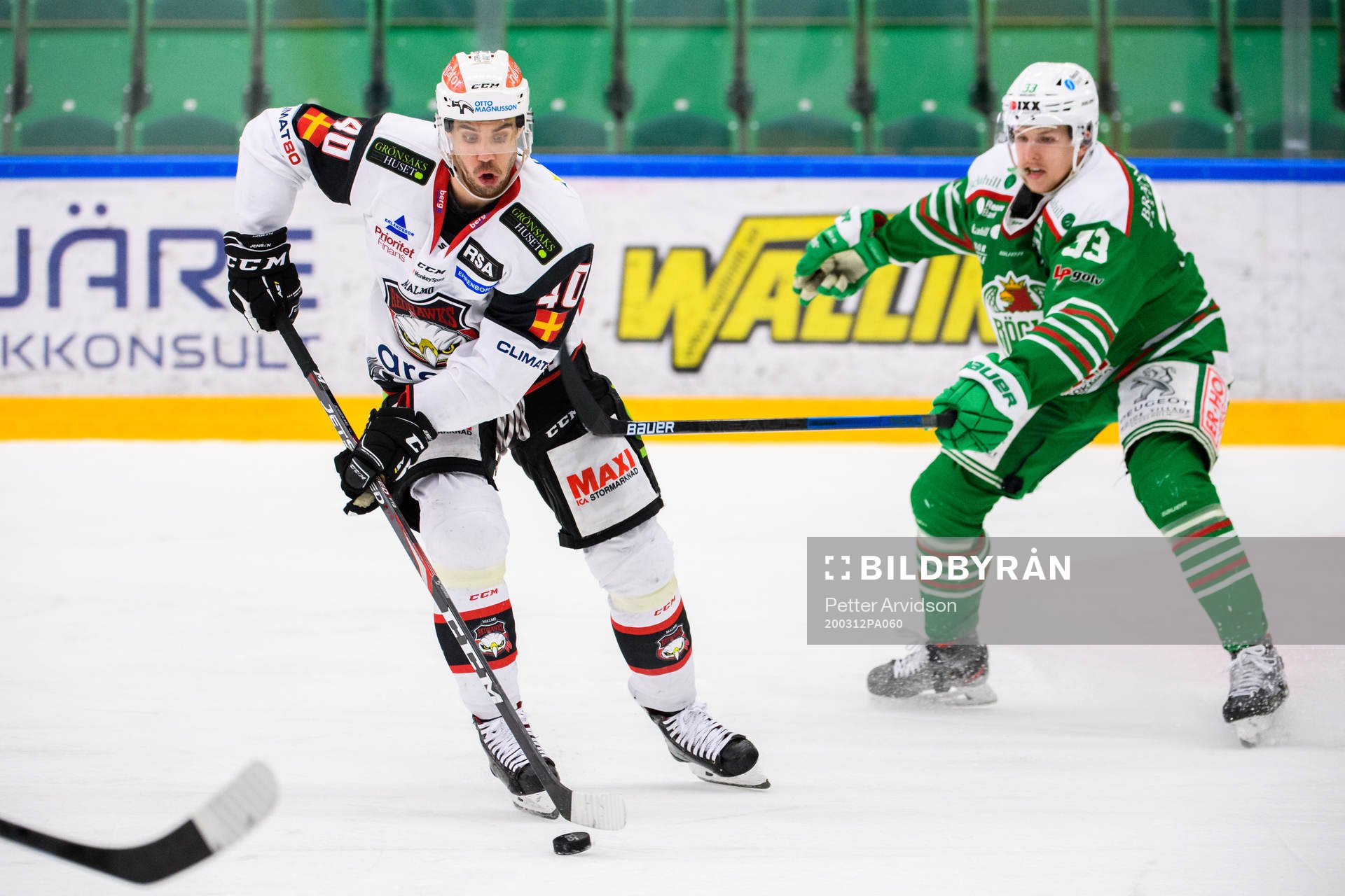 Malmö Redhawks Jesper Jensen och Rögles Niklas Hansson