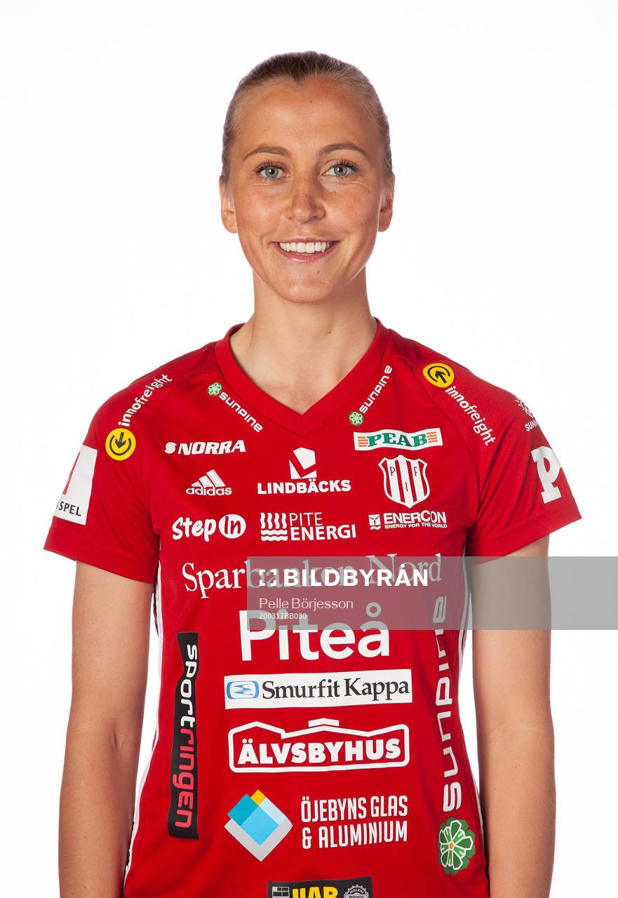 Piteås Julia Karlernäs poserar för ett porträtt den 17 mars 2020 i Piteå.