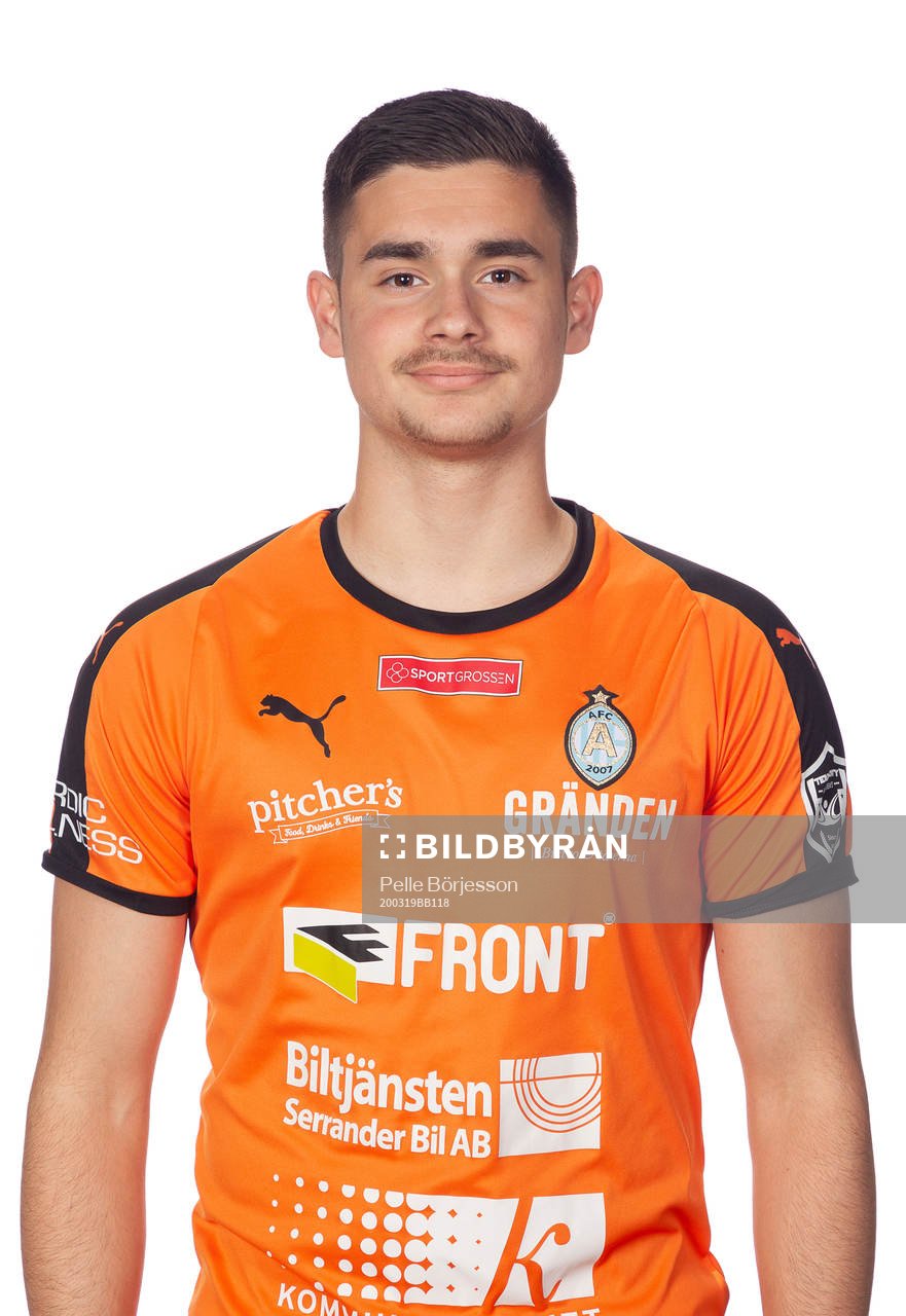 s Tarik Resic