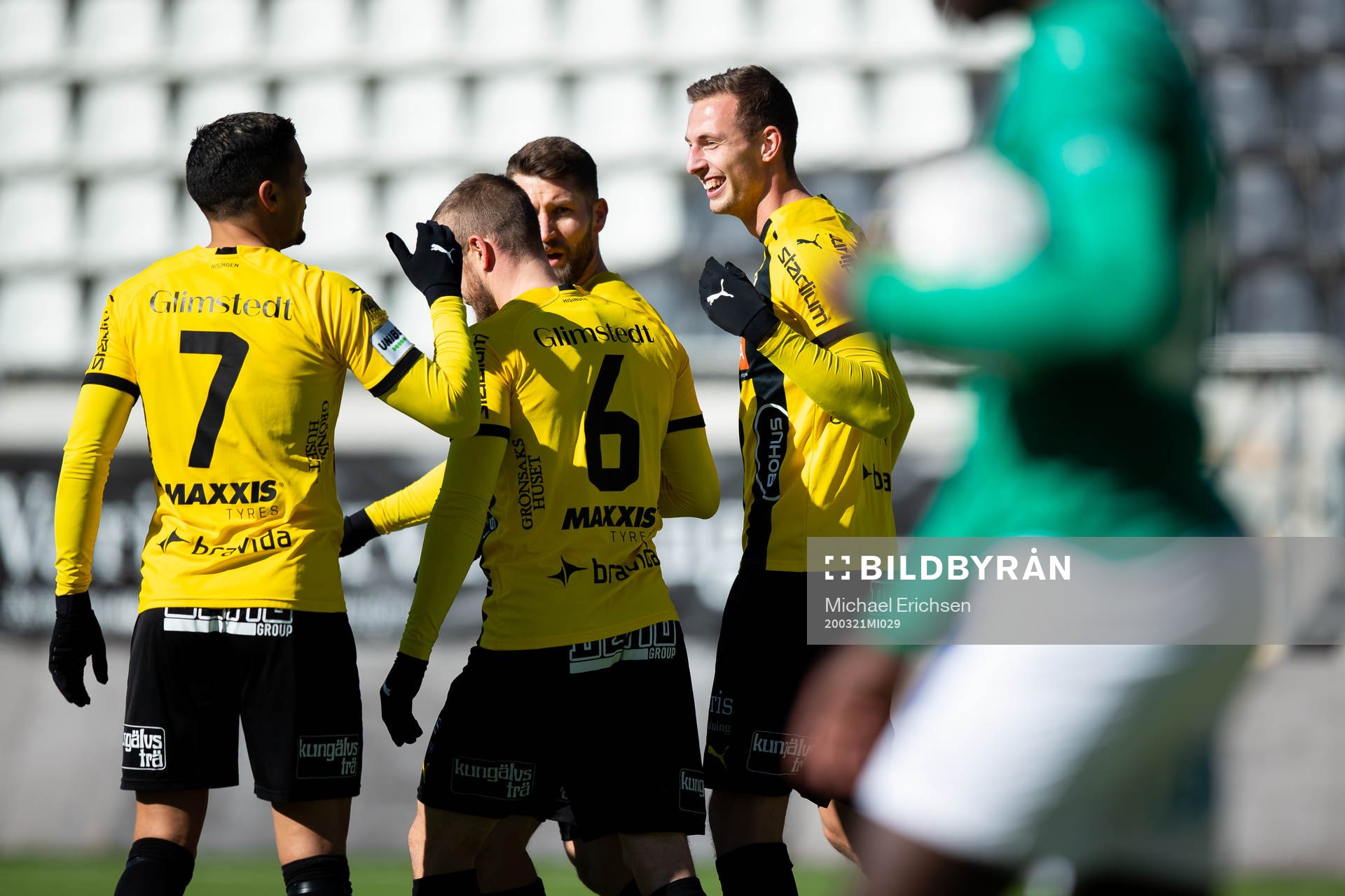 Häckens Gustaf Nilsson jublar ihop med lagkamrater efter 1-0 under träningsmatchen i fotboll mellan Häcken och Jönköpings Södra den 21 mars 2020 i Göteborg.