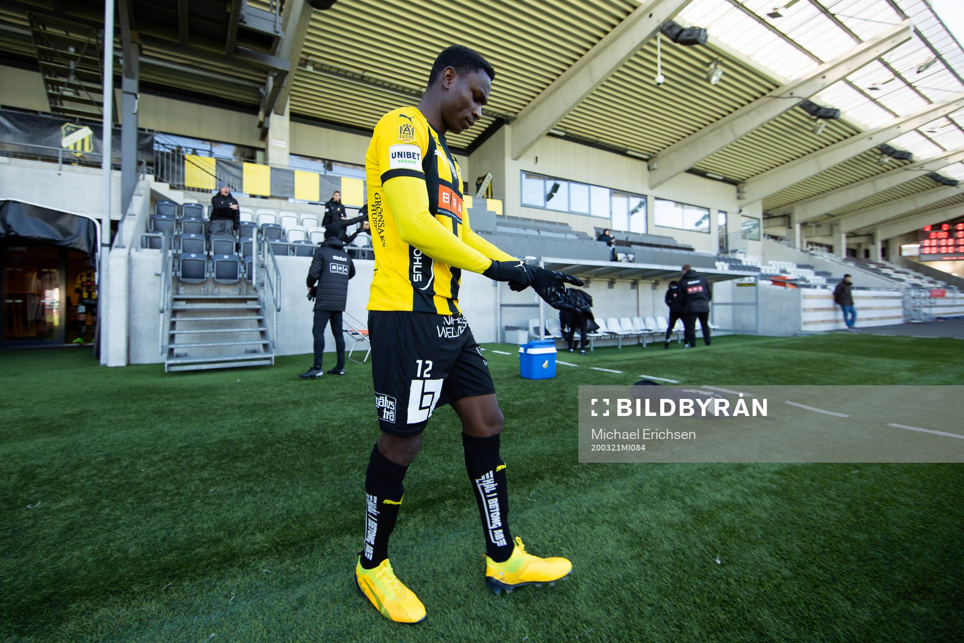 Häckens Godswill Ekpolo innan träningsmatchen i fotboll