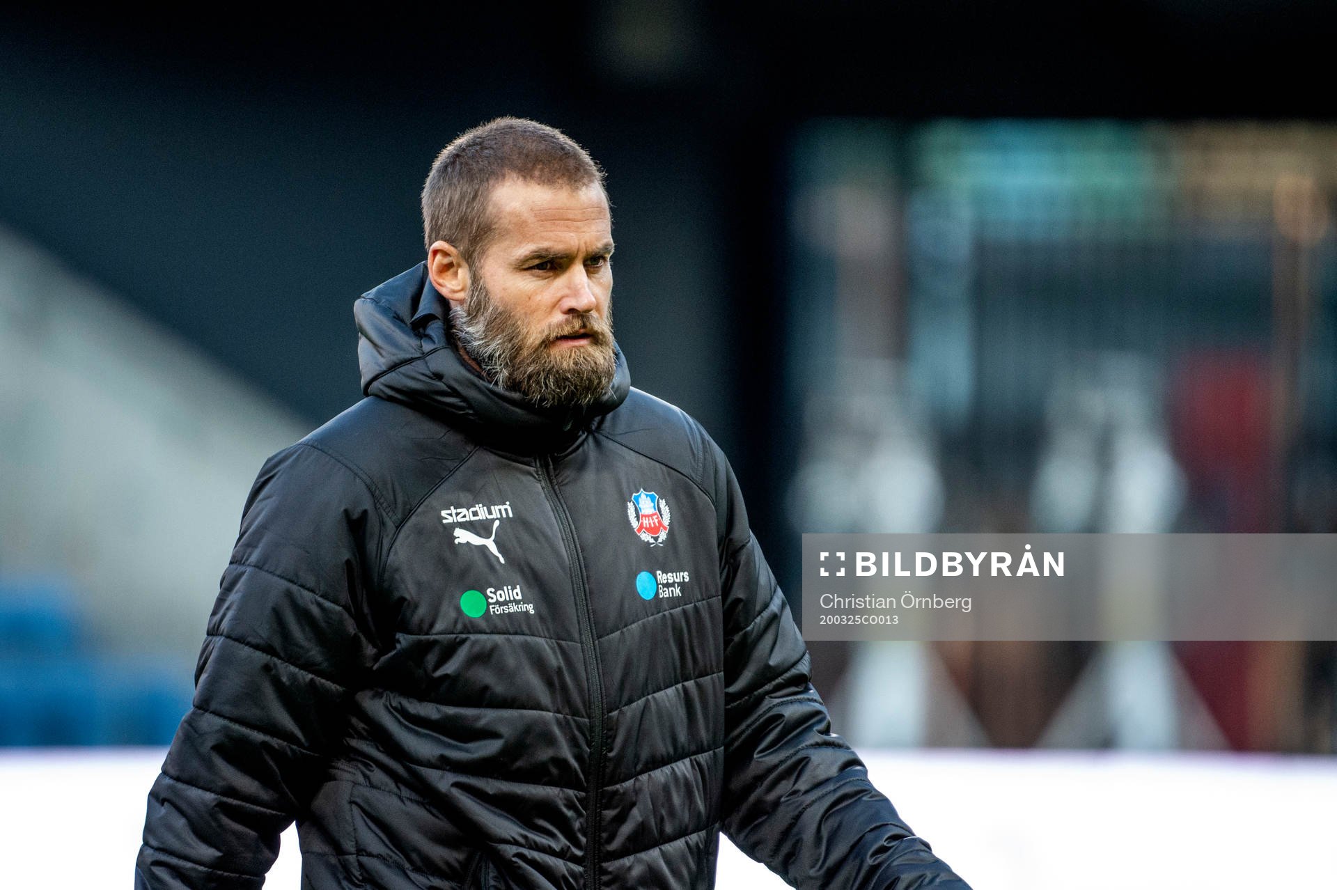 Tränare Olof Mellberg innan internmatchen i fotboll mellan