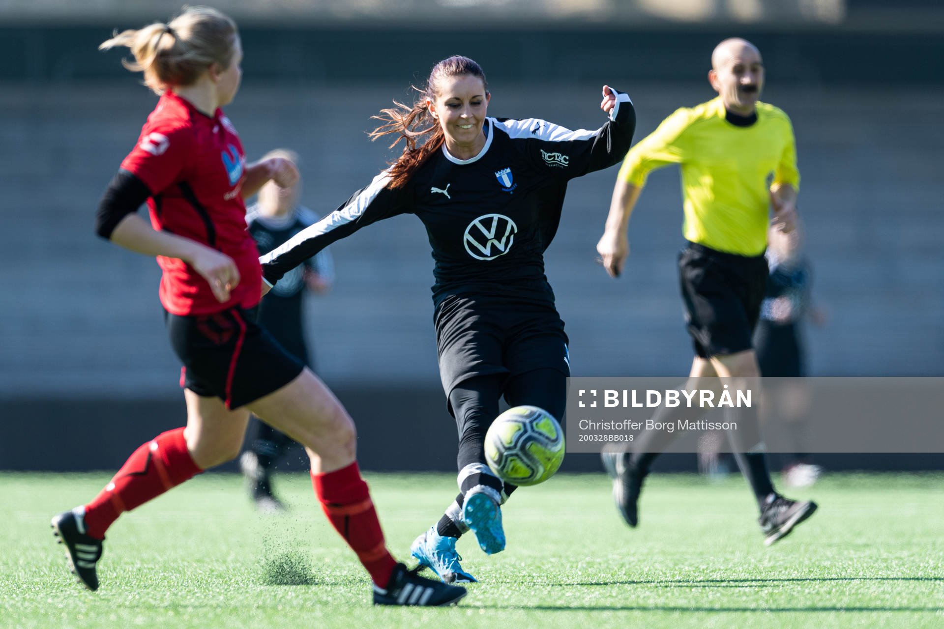 Malmö FFs Malin Gunnarsson under fotbollsmatchen i Damernas Distriktsmästerskap mellan Malmö FF och Lunds SK den 28 mars 2020 i Malmö.