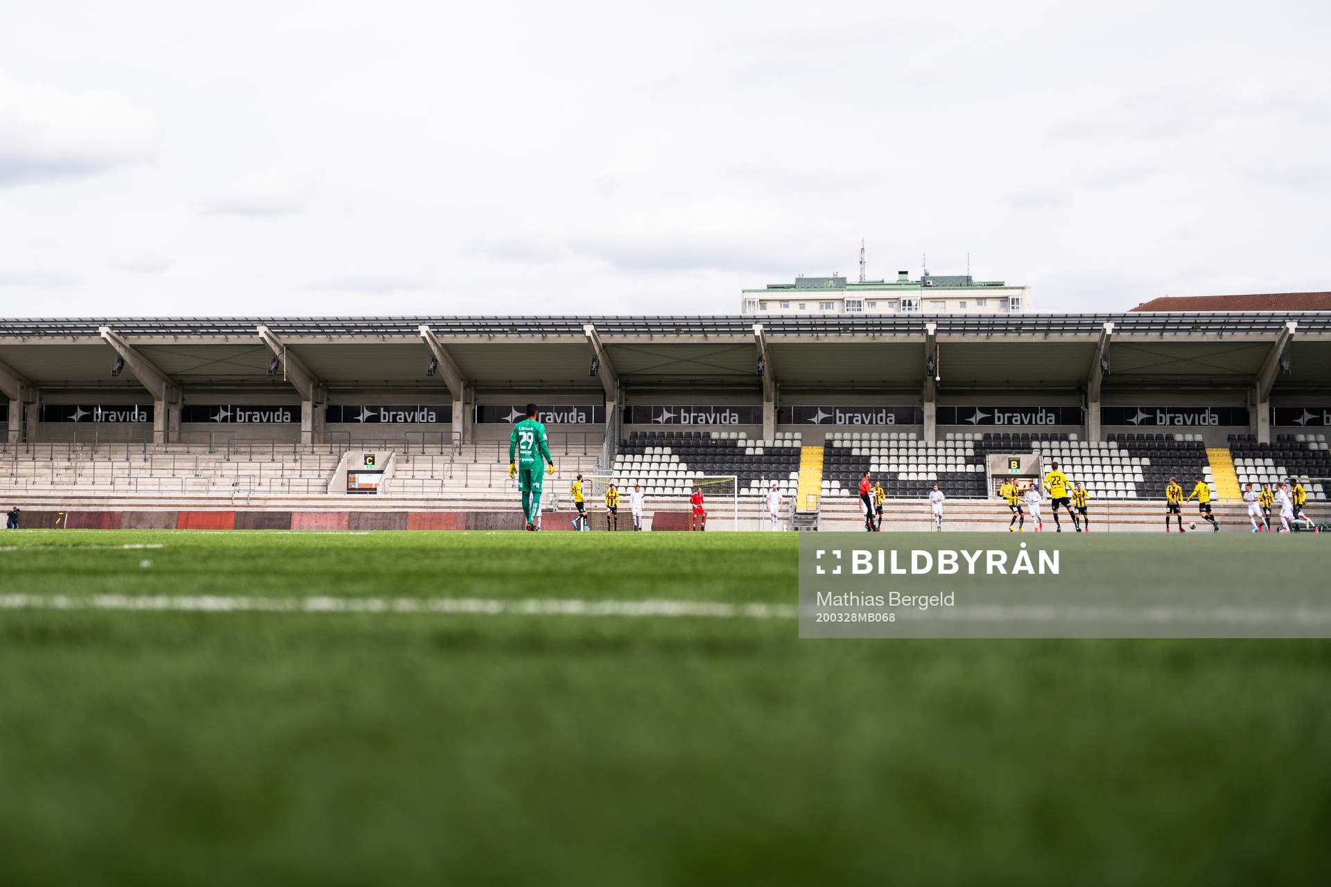 Bravida Arena med tomma läktare på grund av coronaviruset