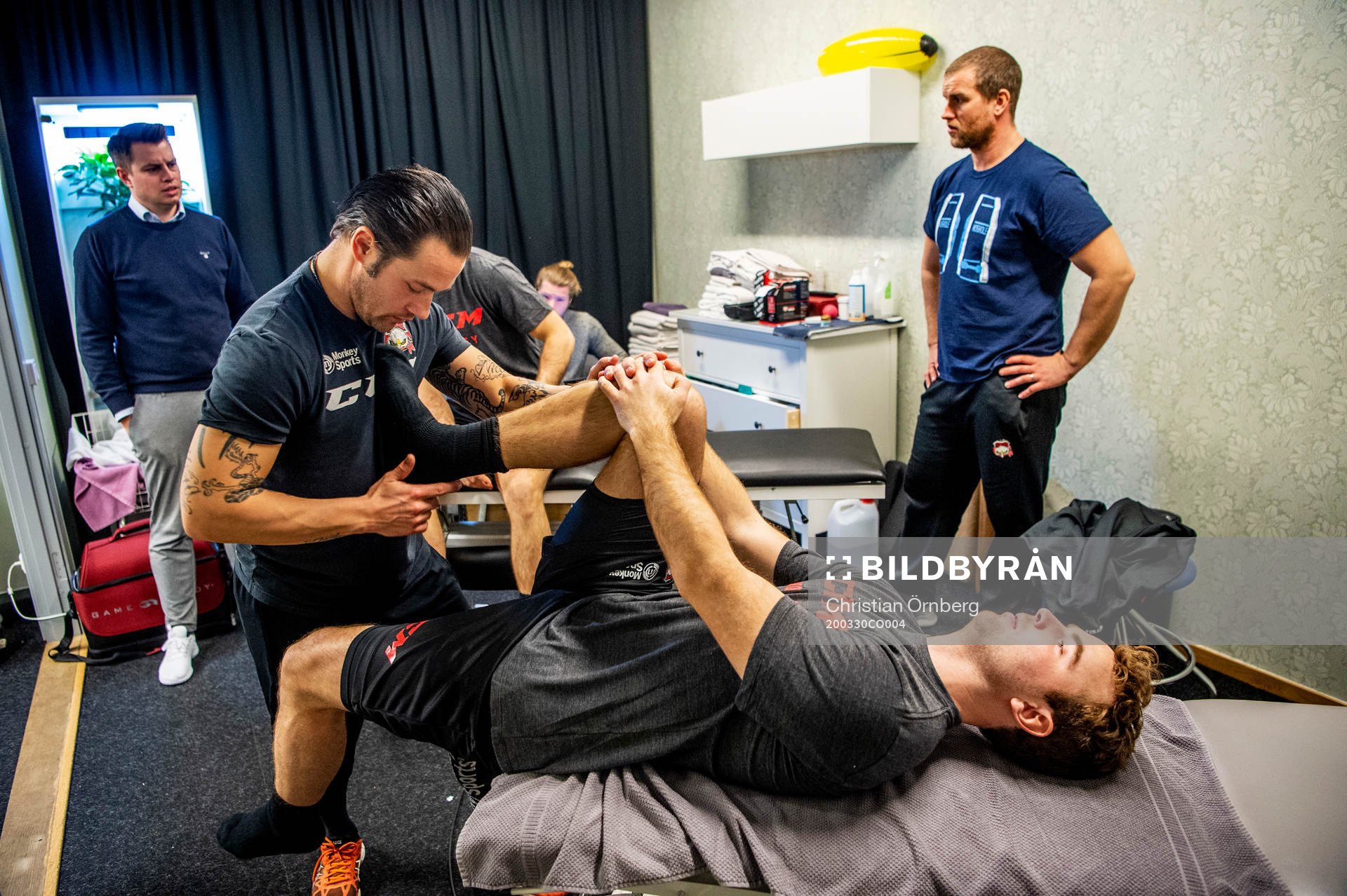 Pathrik Westerholm och osteopaten Niklas Torpling. I