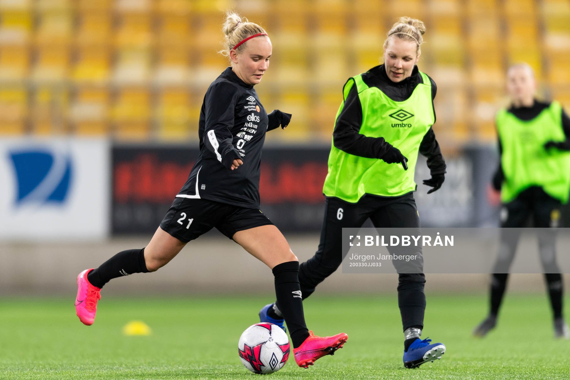 Tea Skoglund och Linda Westberg Carlsson