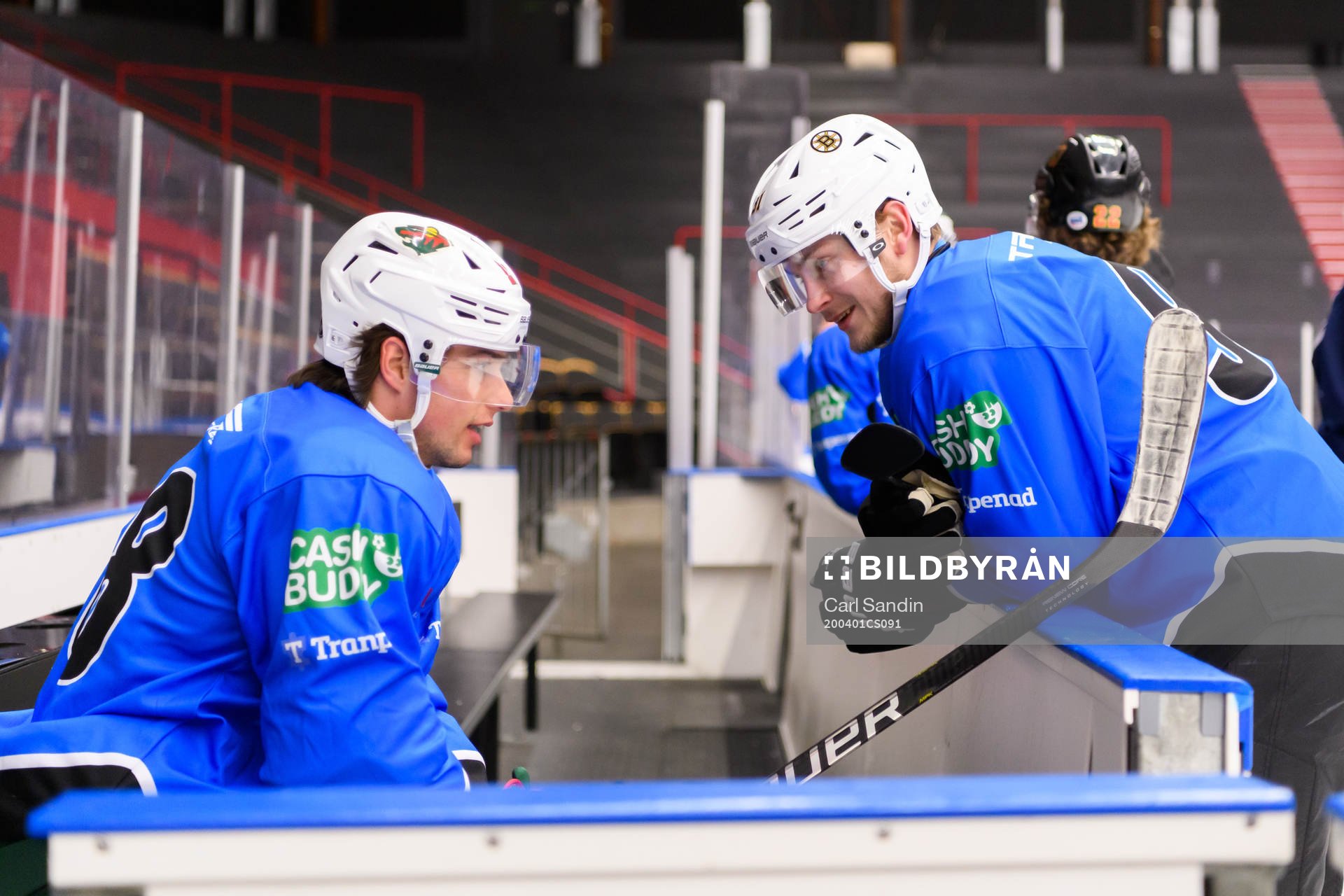 Kevin Fiala, Minnesota Wild, och Anton Blidh, Boston Bruins